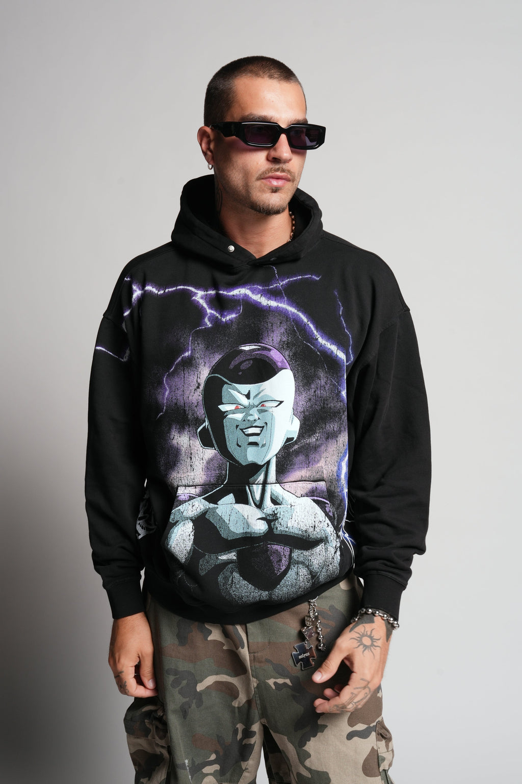 Frieza Energy "Pierce" Hoodie in Black — imagem 4