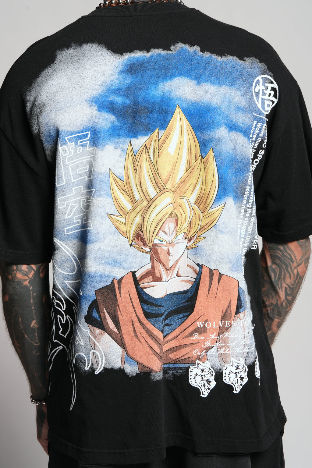 Goku "Premium" Oversized Tee in Black — imagem 11