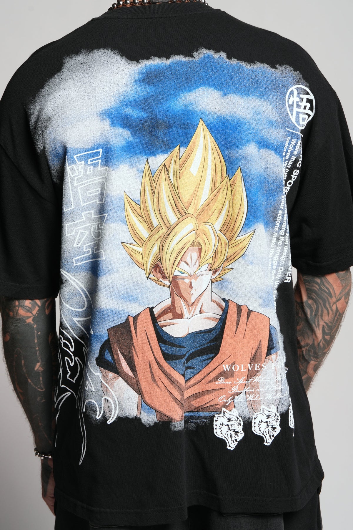 Goku "Premium" Oversized Tee in Black — imagem 11