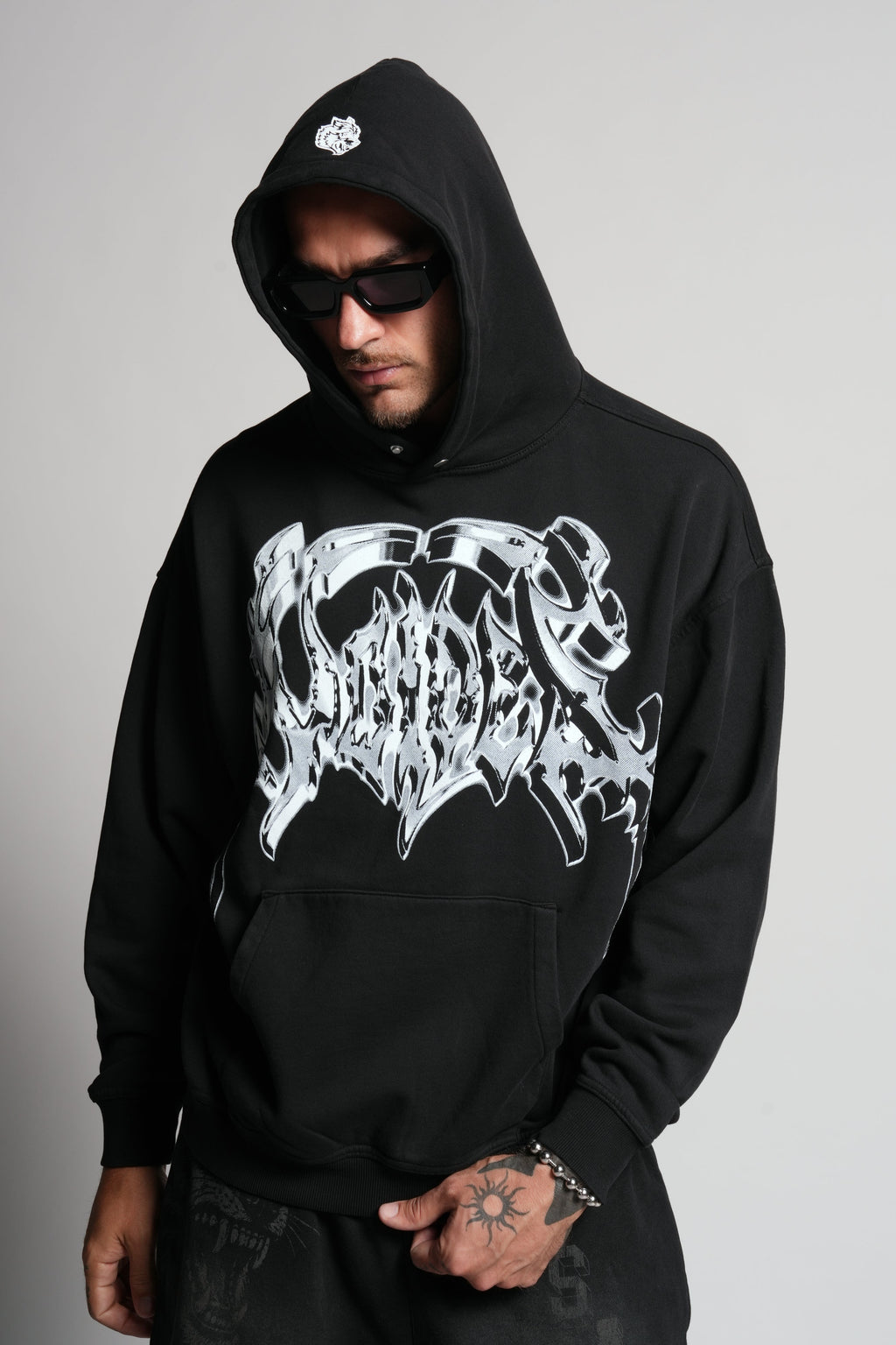 Absolute Form "Pierce" Hoodie in Black — imagem 11