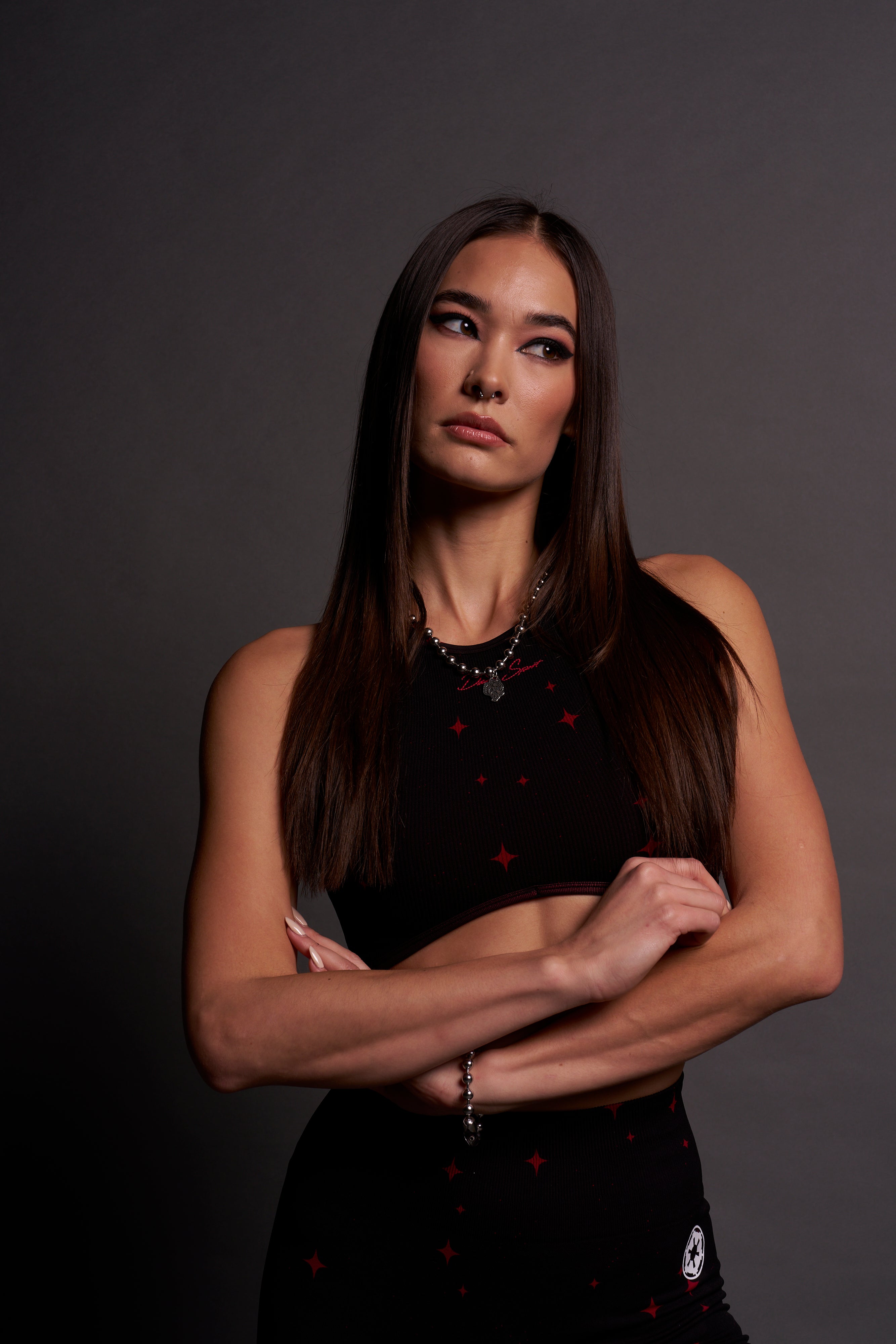 Darc Script "Everson Seamless" Curve Tank in Black/Red Starry Night — imagem 8