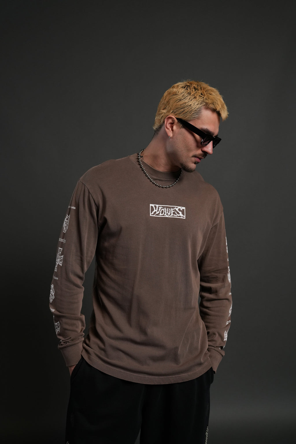 Iron Wolf Pack "Premium" L/S Tee in Mojave Brown - imagem 4