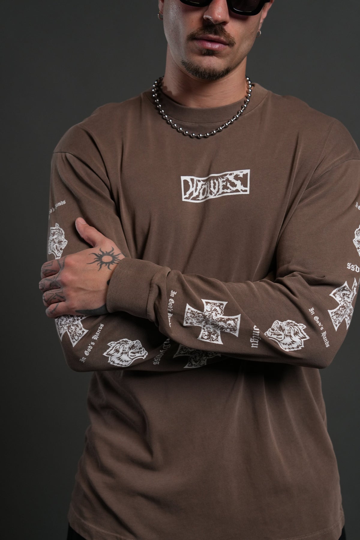 Iron Wolf Pack "Premium" L/S Tee in Mojave Brown - imagem 6