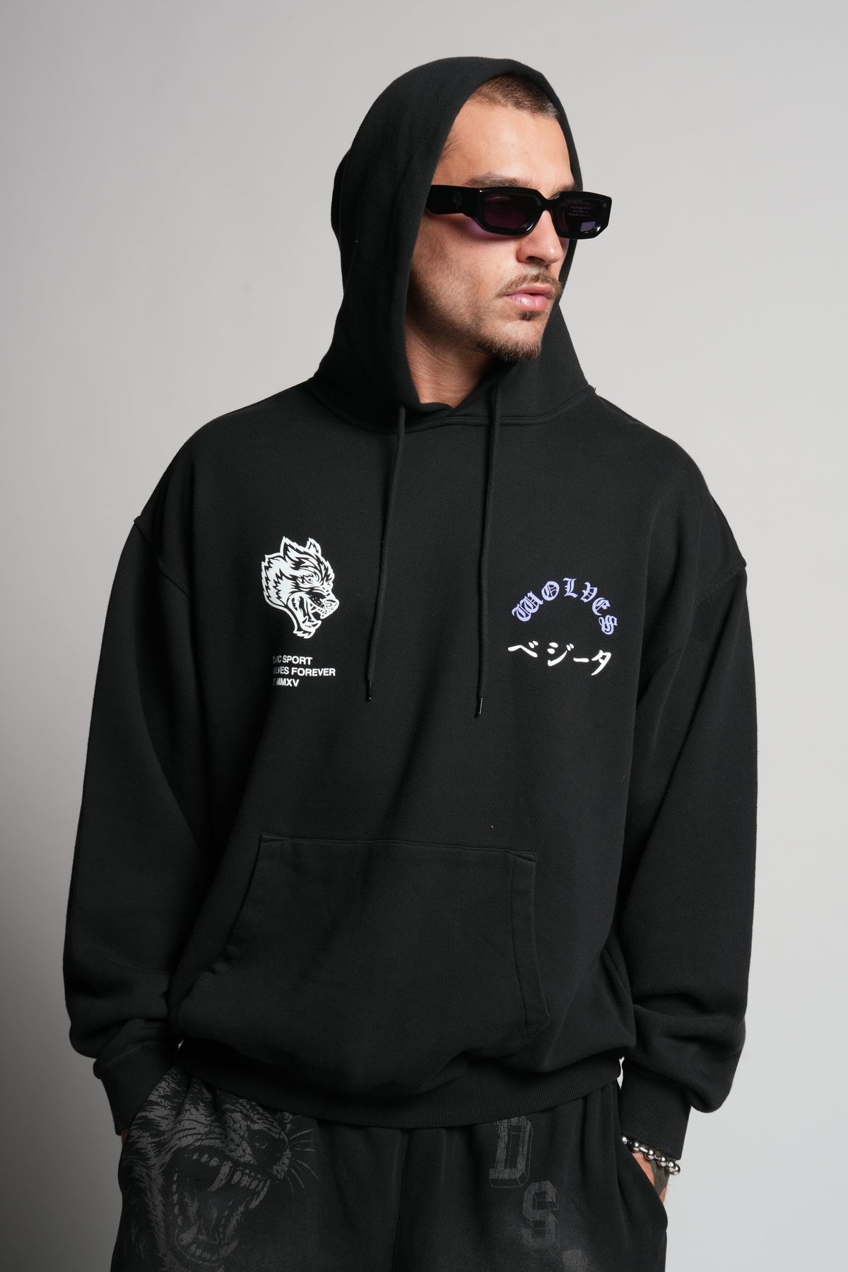 One Of Us "Bishop" Hoodie in Black — imagem 2