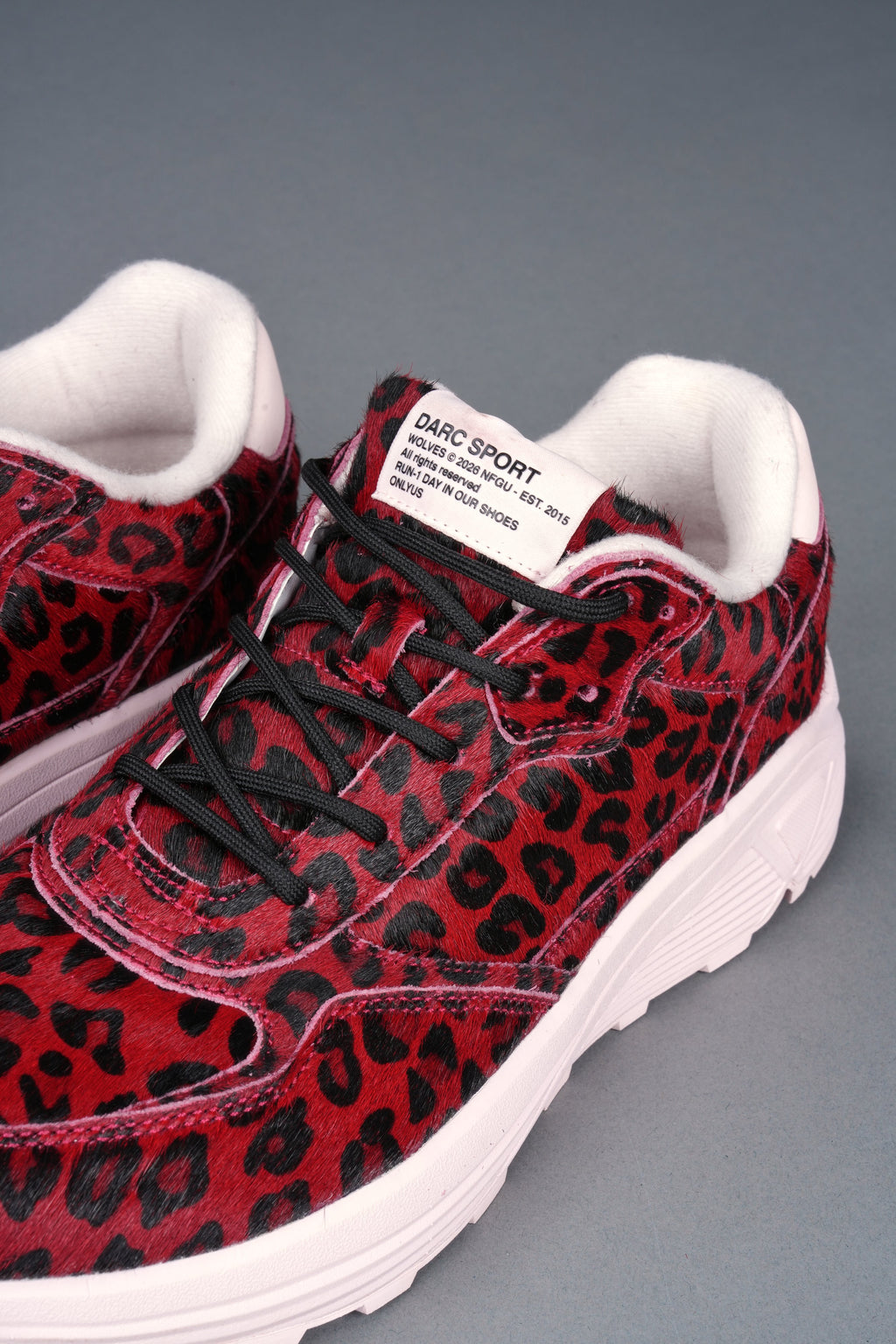 Run-1 Shoes in Red Leopard/Cloud Pink - imagem 5
