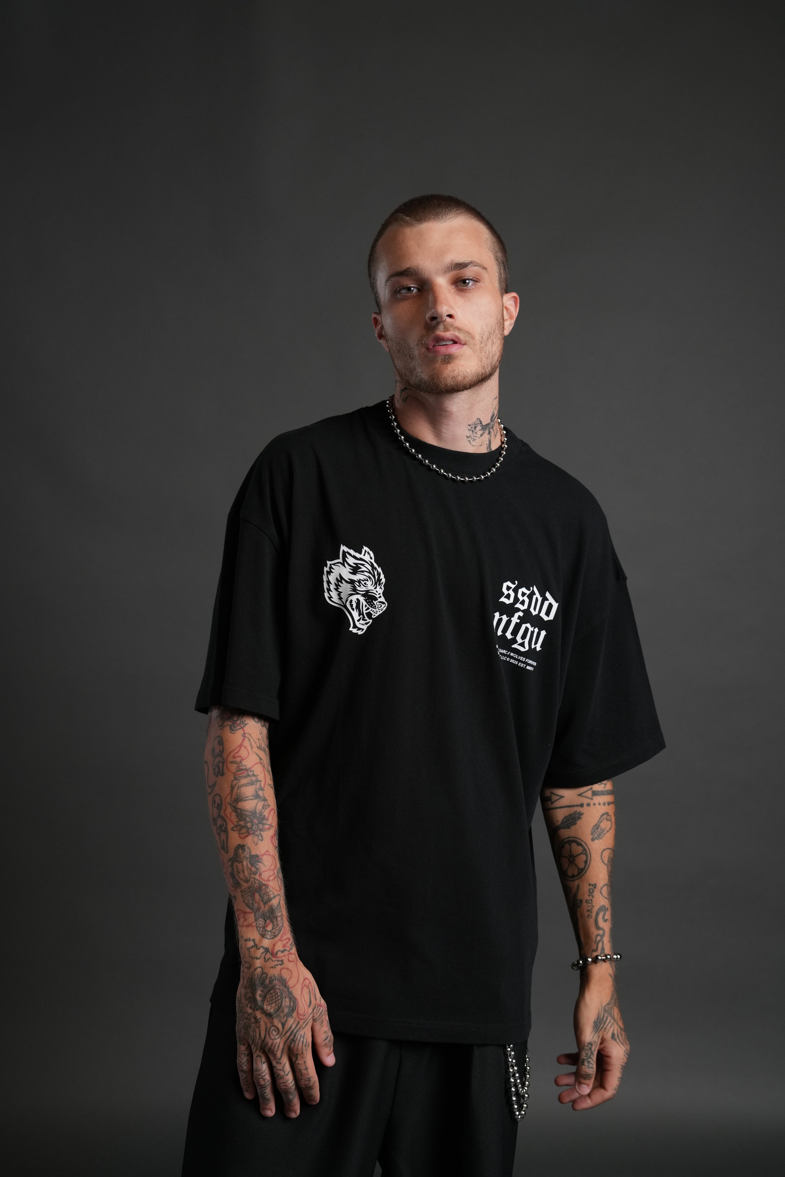Darc Storm "Premium" Oversized Tee in Black — imagem 2