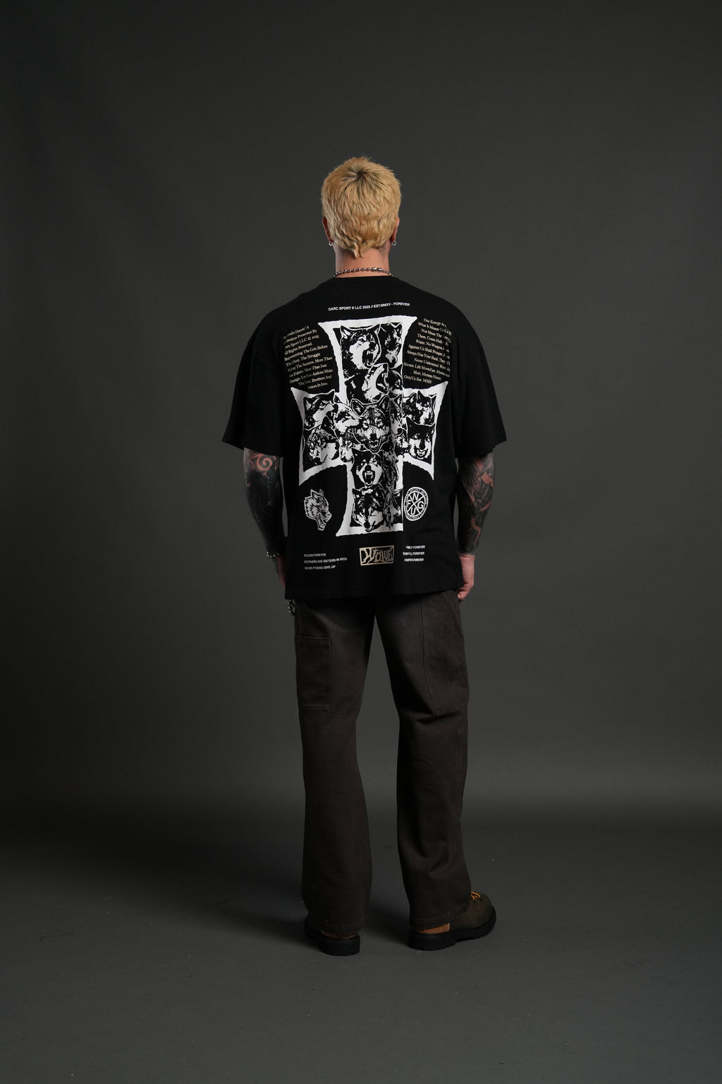 Iron Wolf Pack "Premium" Oversized Tee in Black - imagem 6