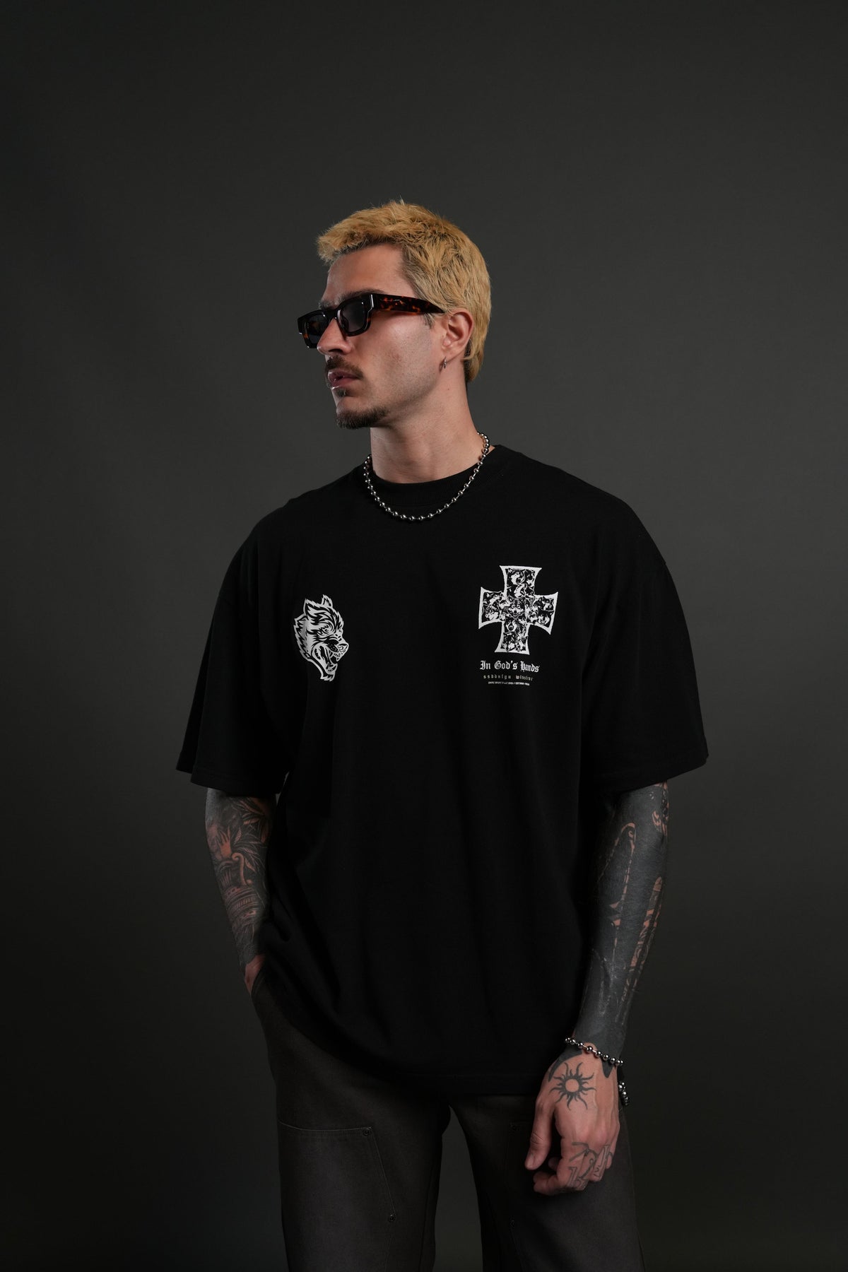 Iron Wolf Pack "Premium" Oversized Tee in Black - imagem 2