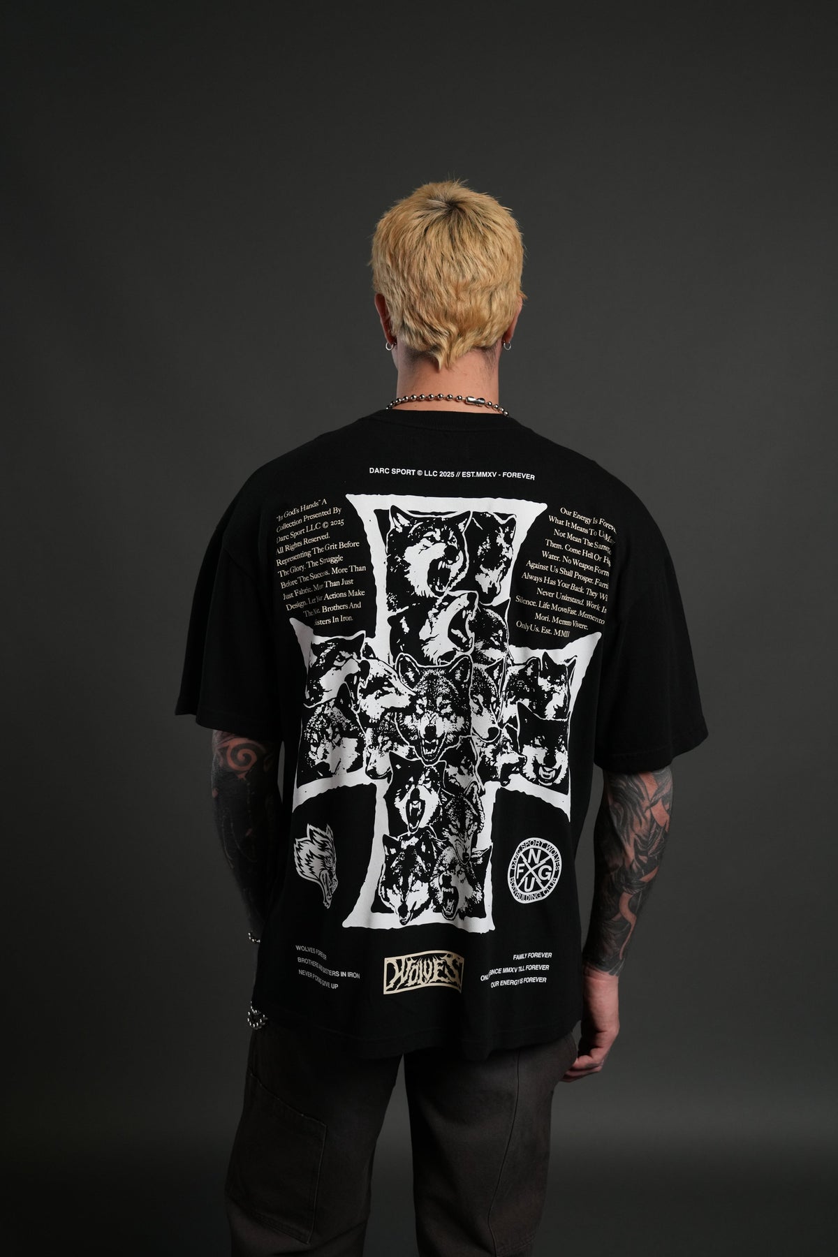 Iron Wolf Pack "Premium" Oversized Tee in Black - imagem 4