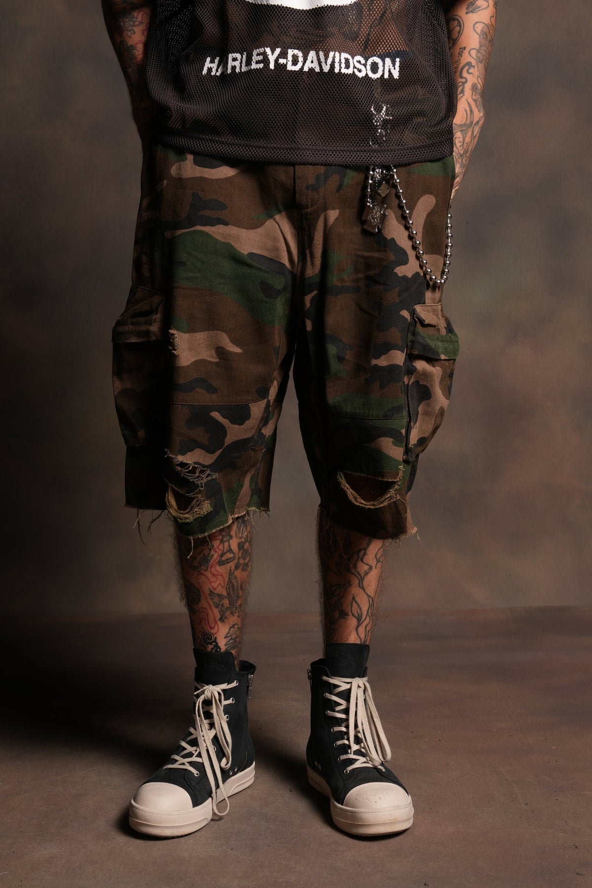 Wolf Chopper Duke Cargo Shorts in Woodland Camo - imagem 2