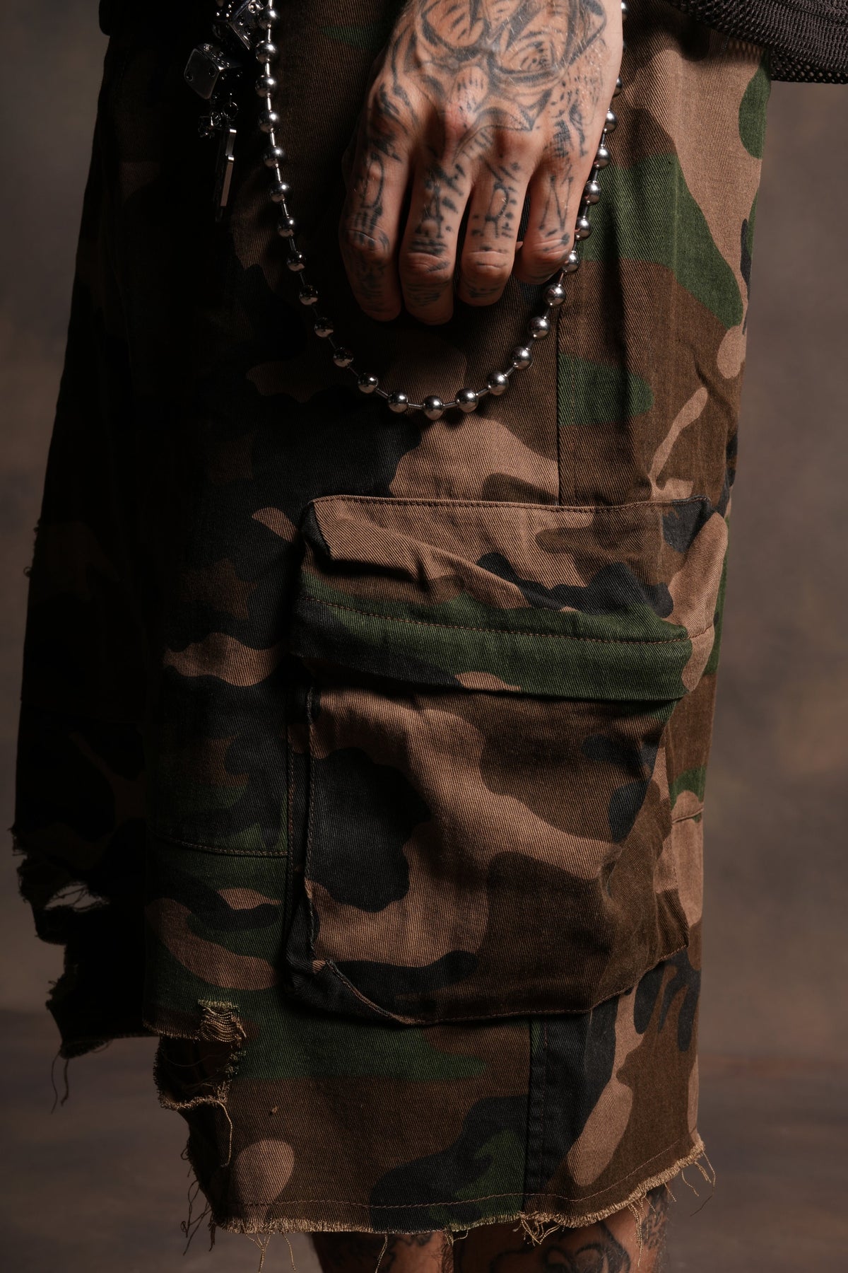 Wolf Chopper Duke Cargo Shorts in Woodland Camo - imagem 9