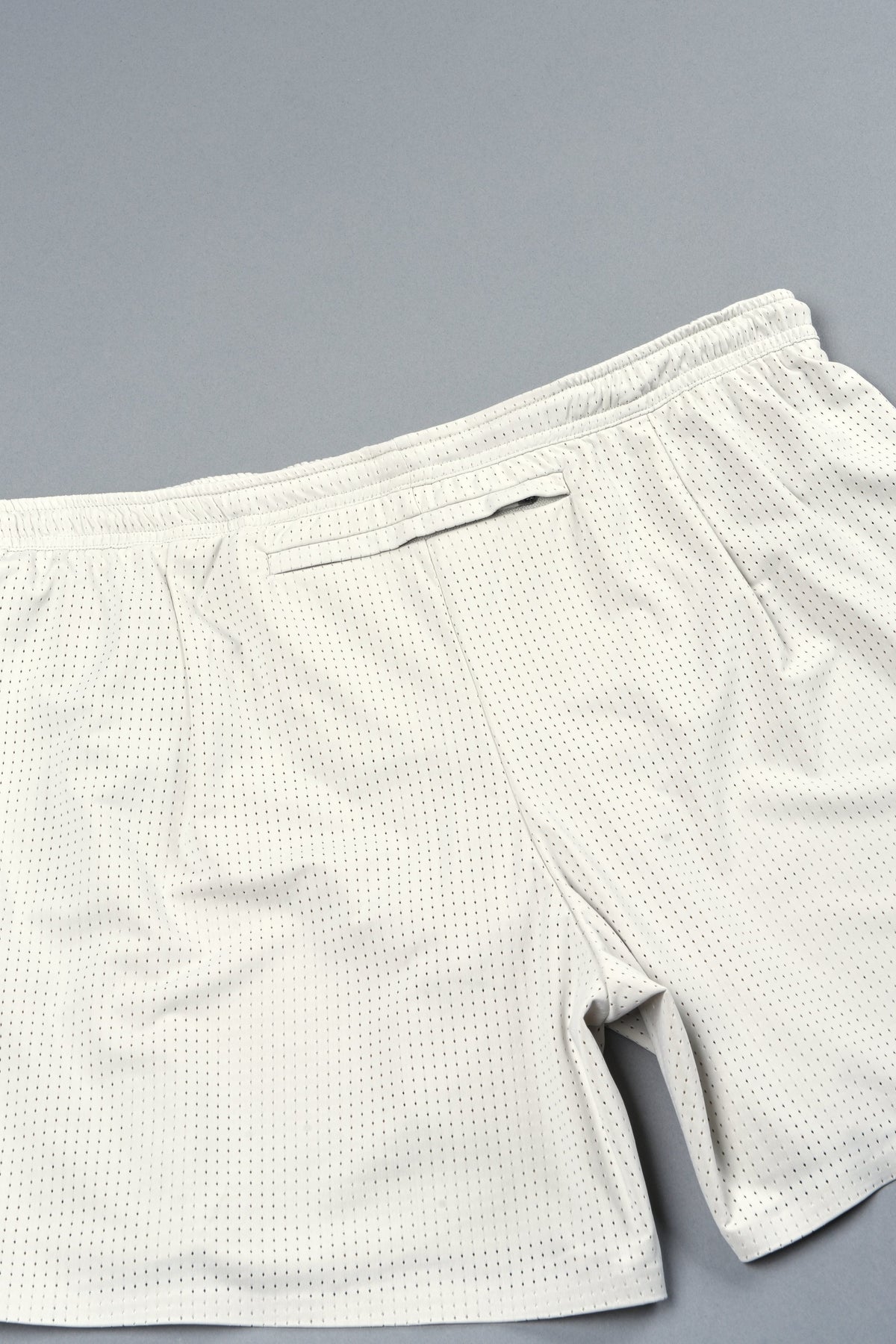 Pyramid V3 Rocky Running Shorts In Cream - imagem 11