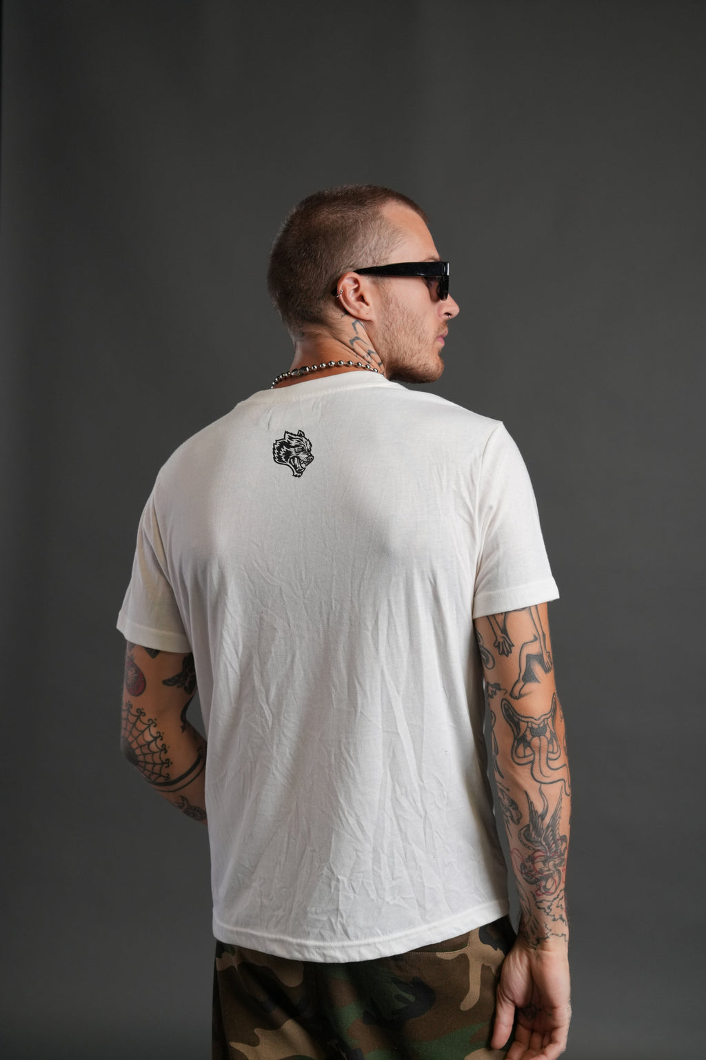 Forged From Iron "J. Dean" Premium Tee in Cream — imagem 2