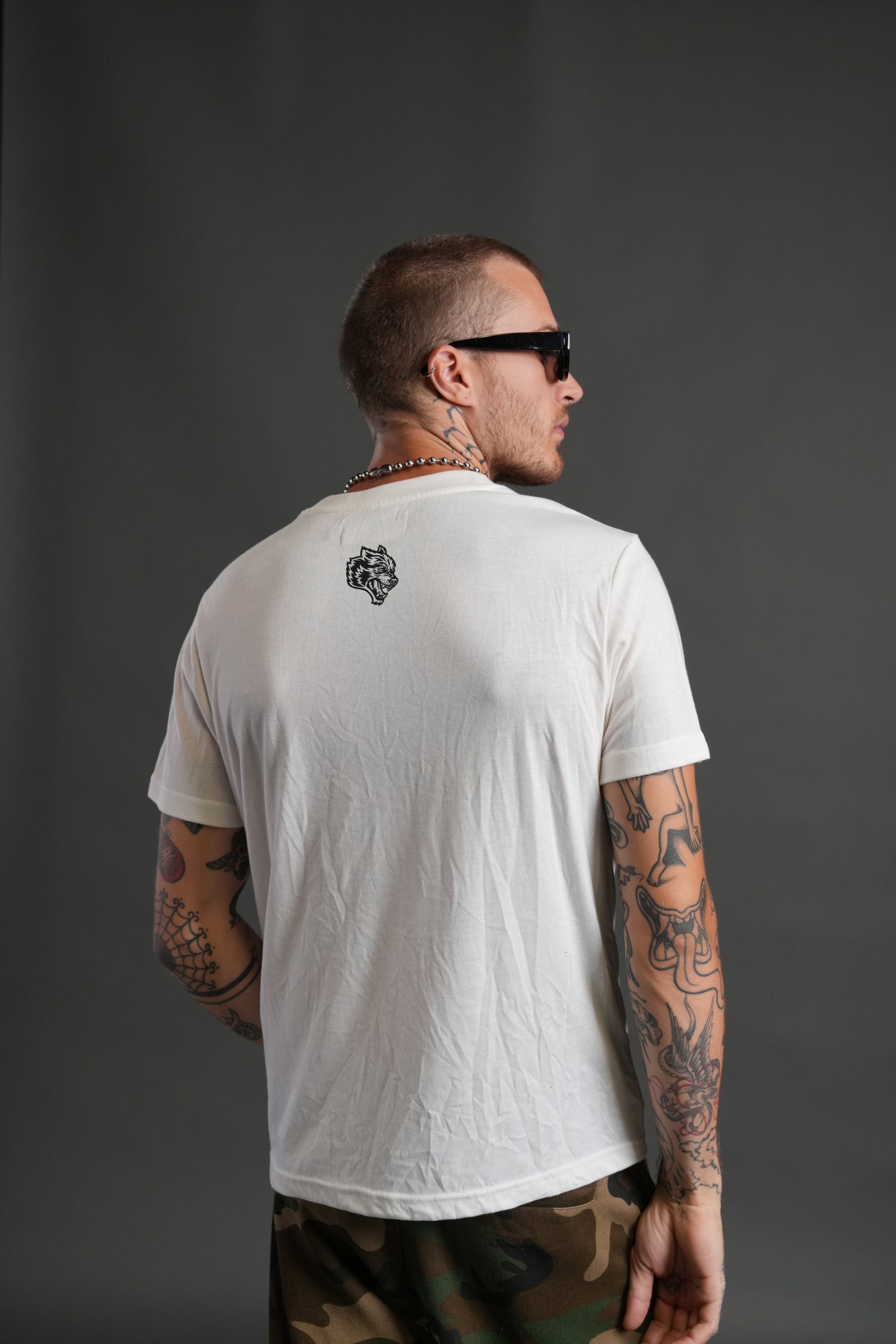 Forged From Iron "J. Dean" Premium Tee in Cream — imagem 2