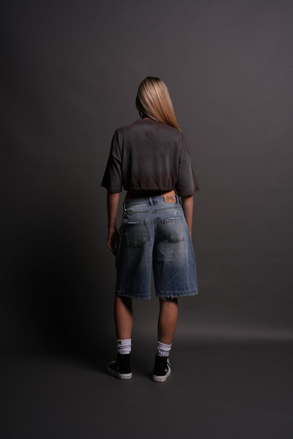 Wolf Chopper Seline Denim Shorts in Light Wash — imagem 13