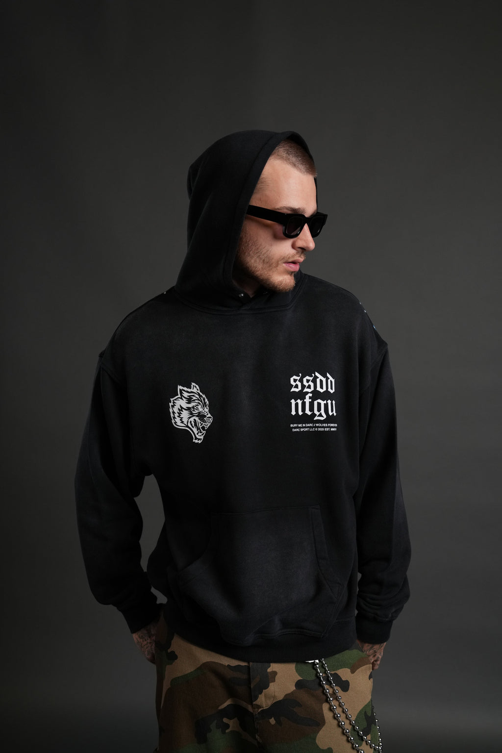 Darc Storm "Pierce" Hoodie in Black Drift Wash — imagem 2