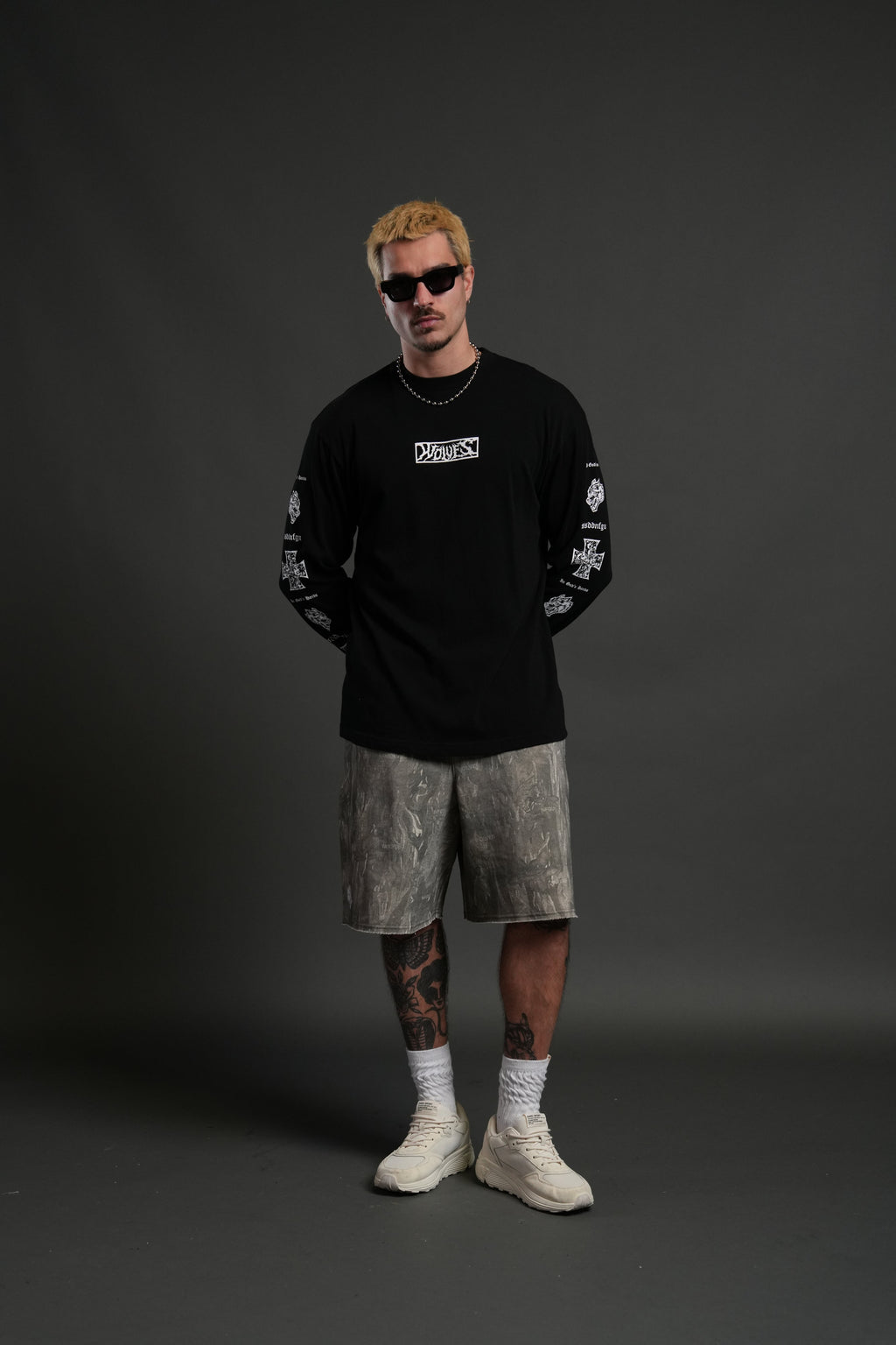 Iron Wolf Pack "Premium" L/S Tee in Black - imagem 5