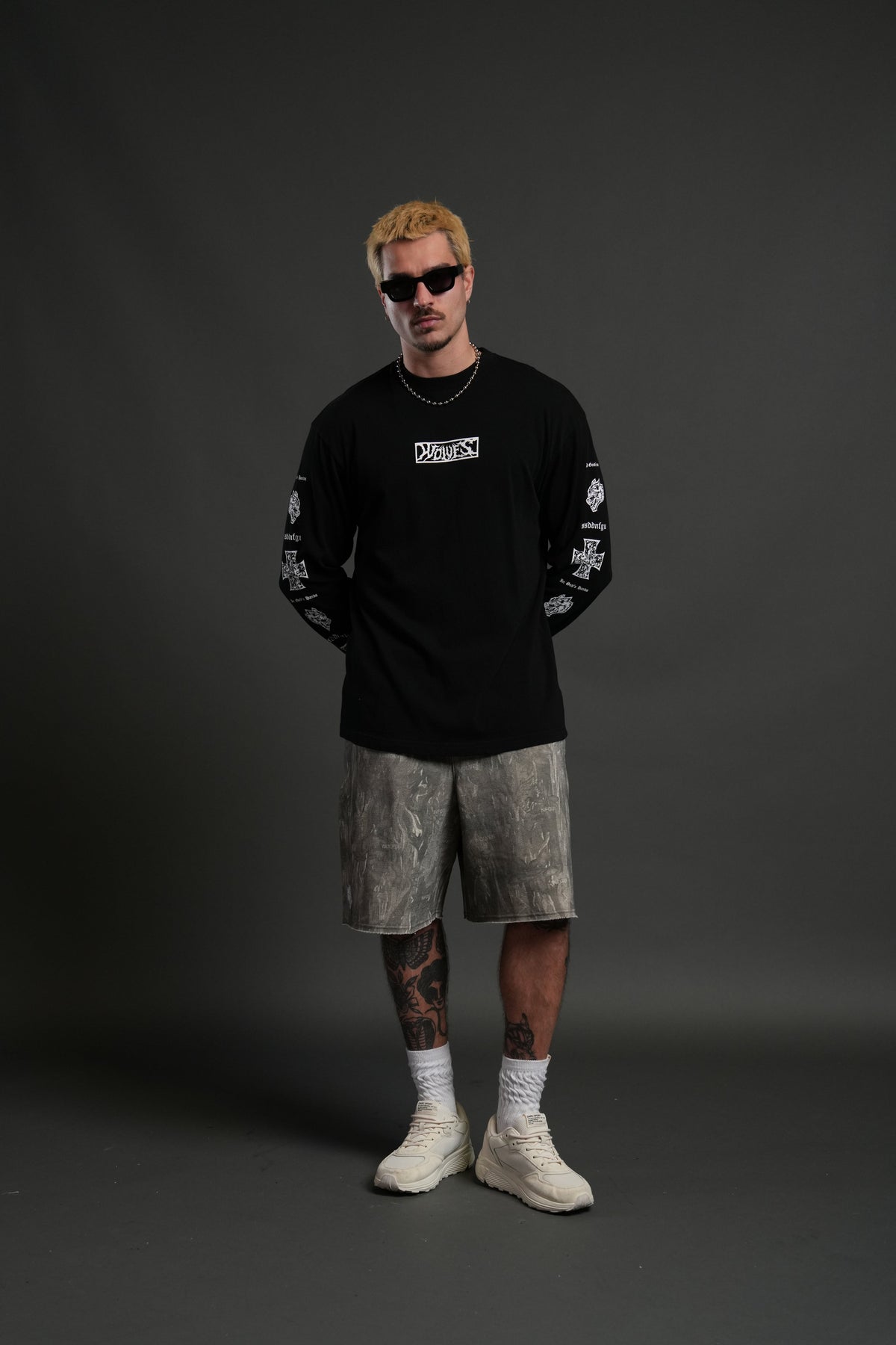Iron Wolf Pack "Premium" L/S Tee in Black - imagem 5