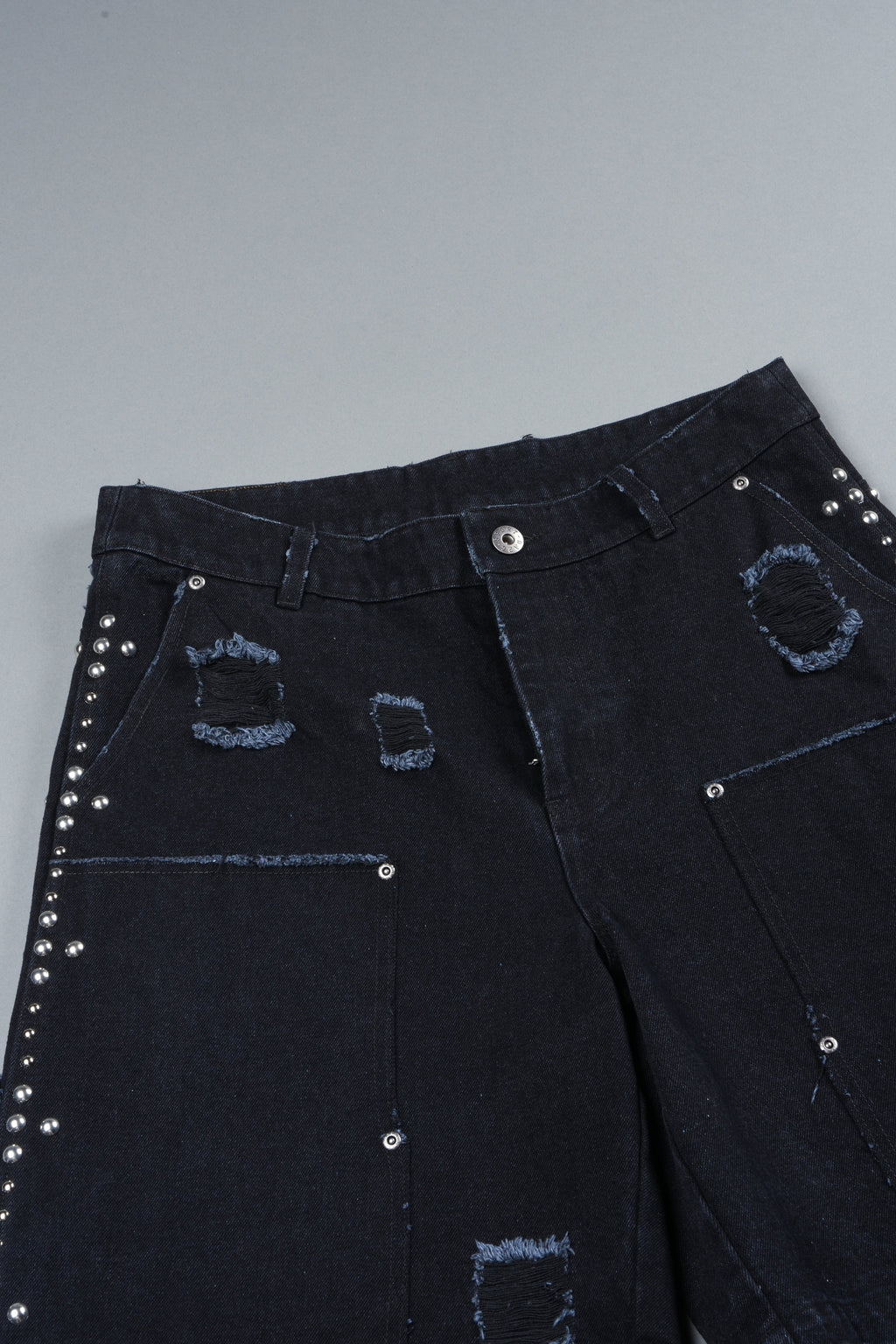 Wolves Heritage Distressed Denim Carpenter Shorts In Black - imagem 4