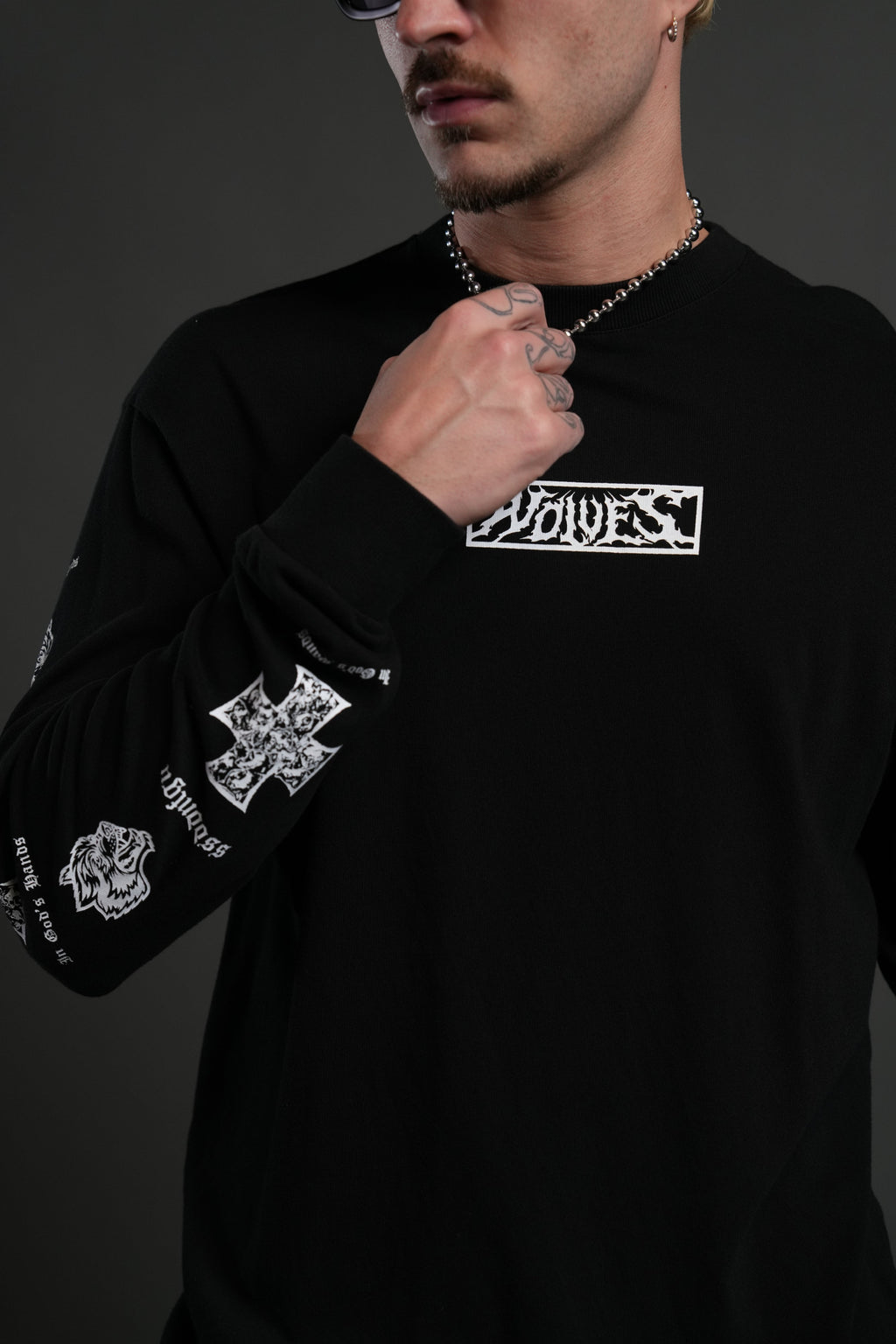 Iron Wolf Pack "Premium" L/S Tee in Black - imagem 7