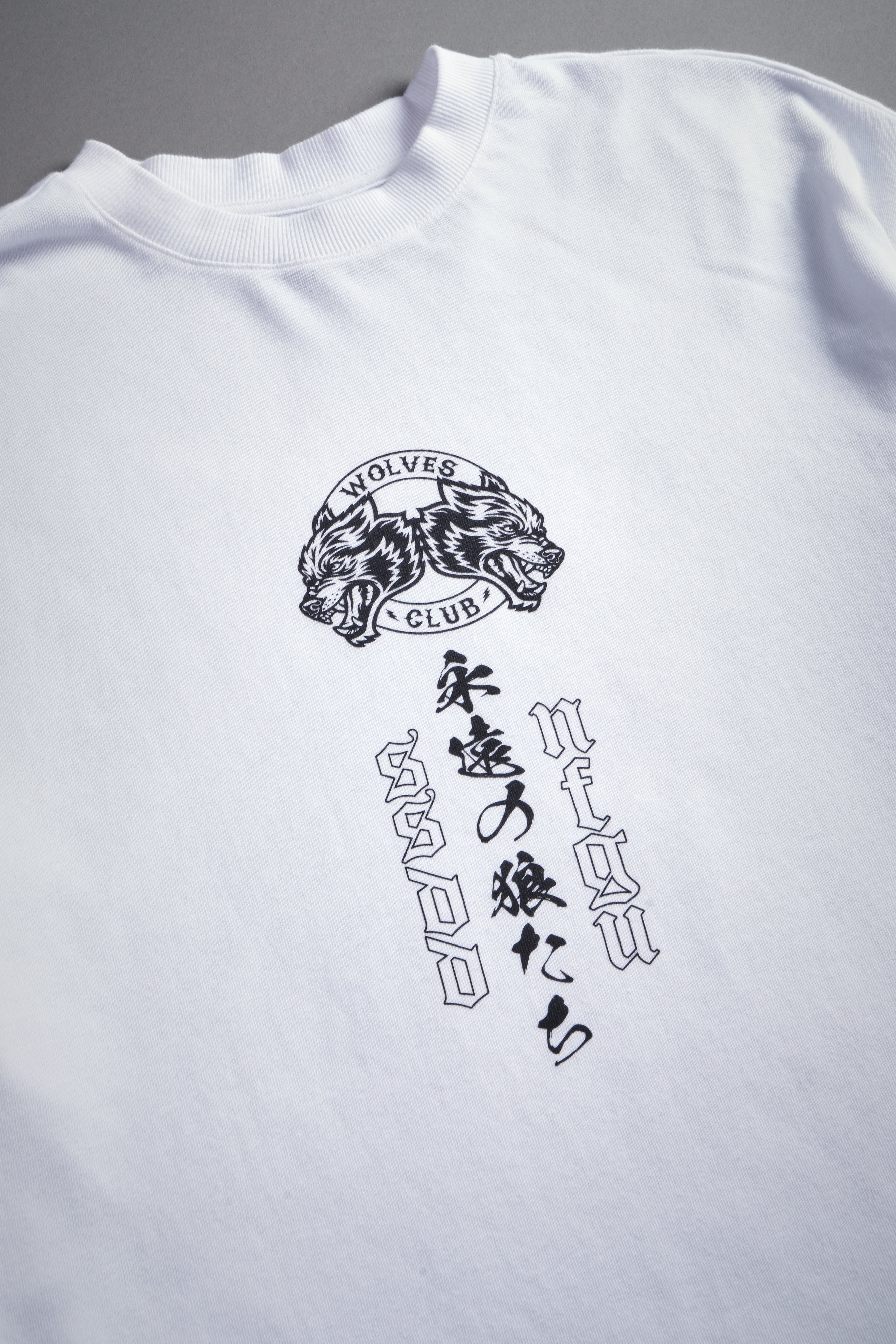 Kazoku Okami Premium Oversized Tee in White — imagem 14