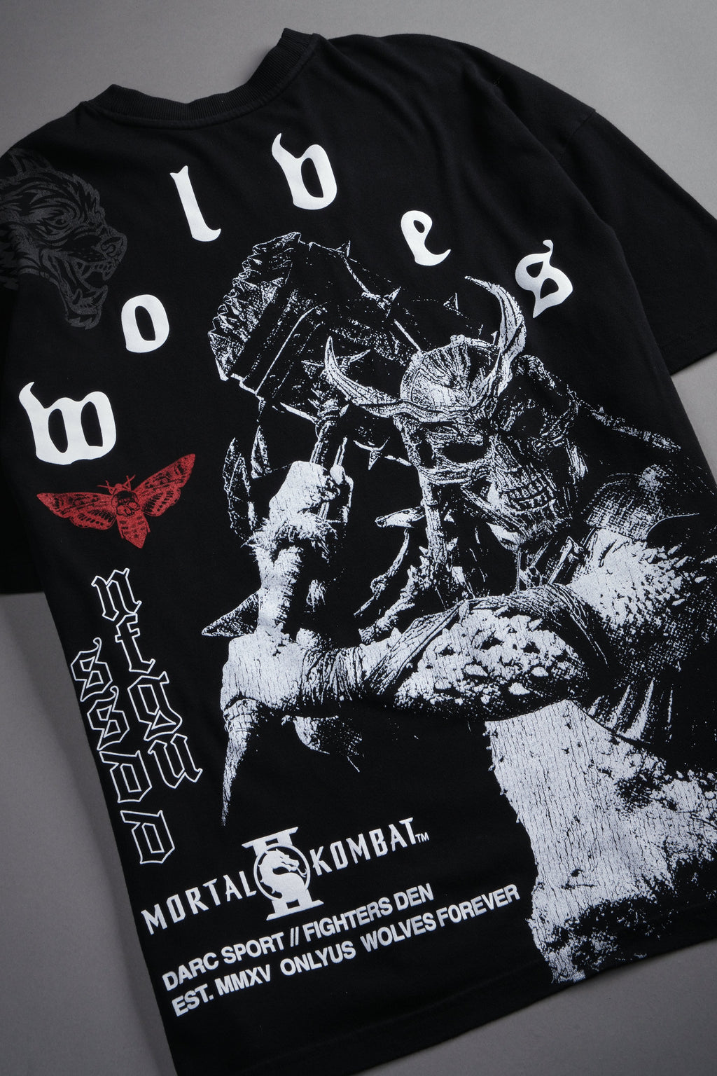 Shao Kahn Premium Oversized Tee in Black — imagem 11