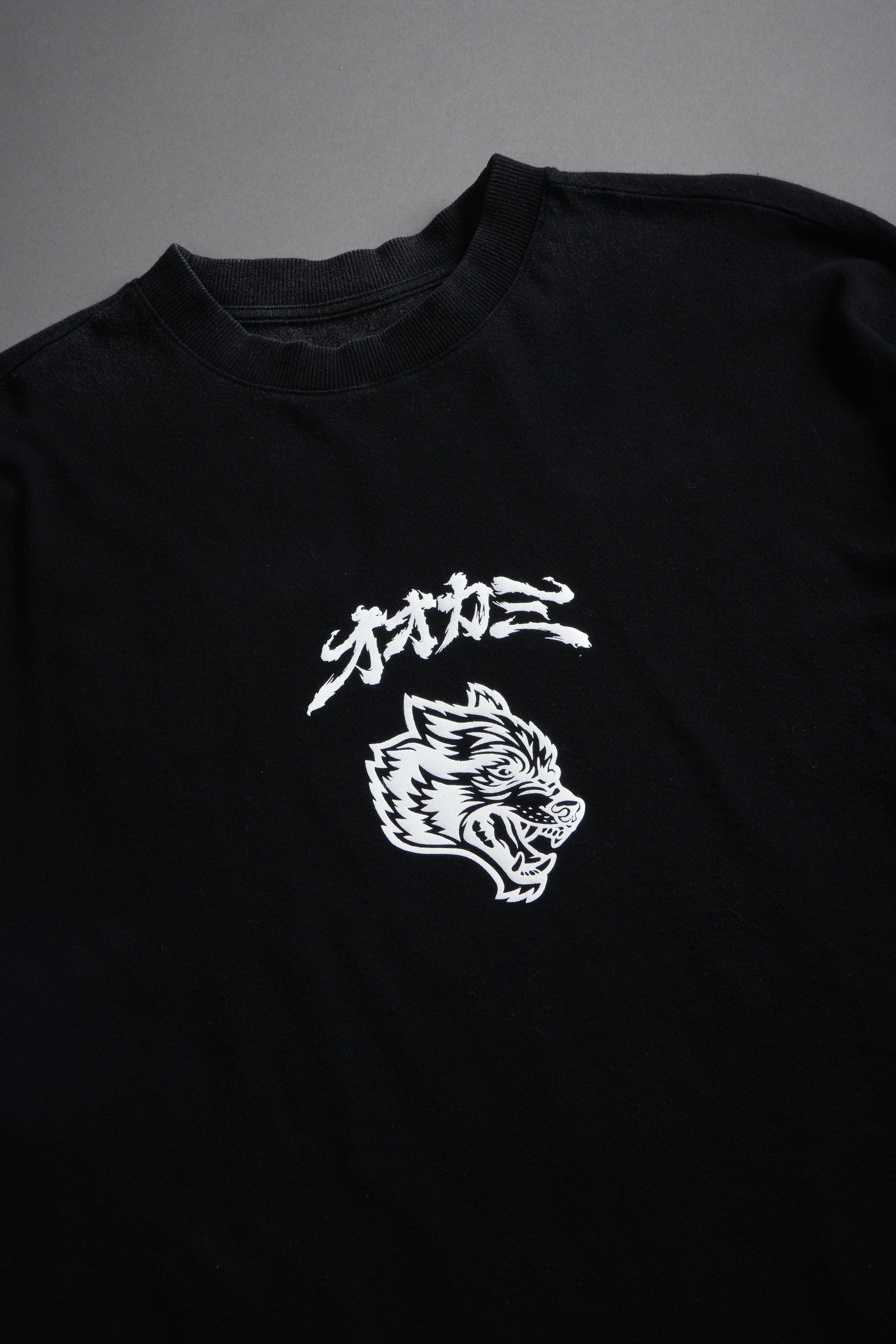 Our Code Premium Oversized Tee in Black — imagem 15
