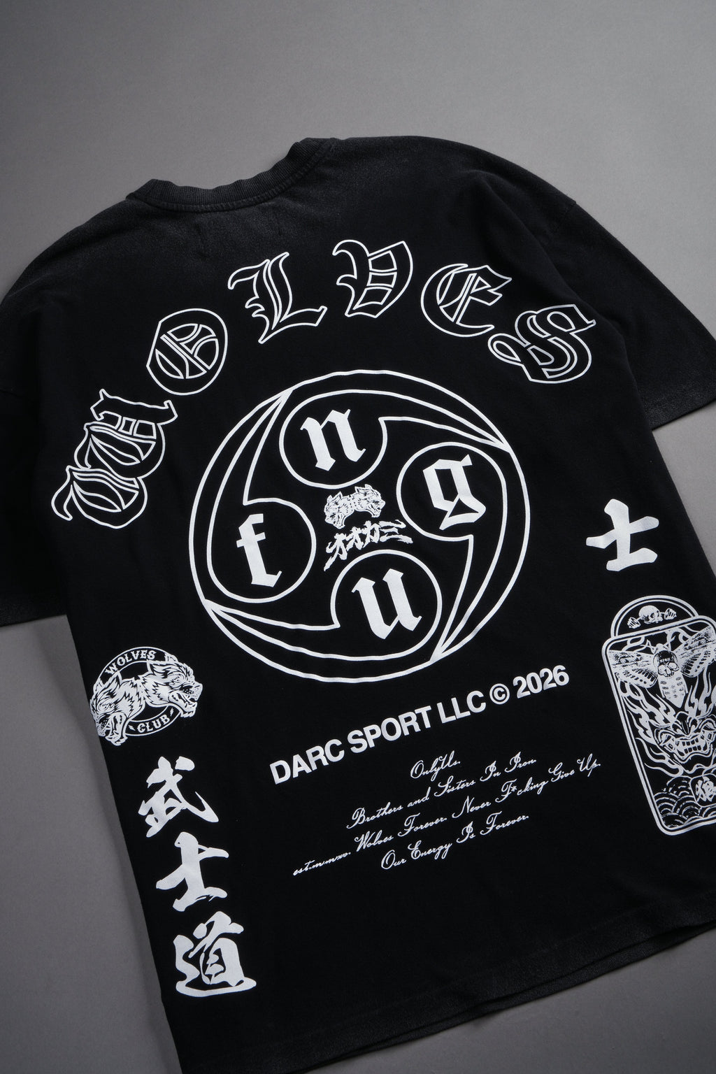 Kazoku Okami Premium Oversized Tee in Black — imagem 17