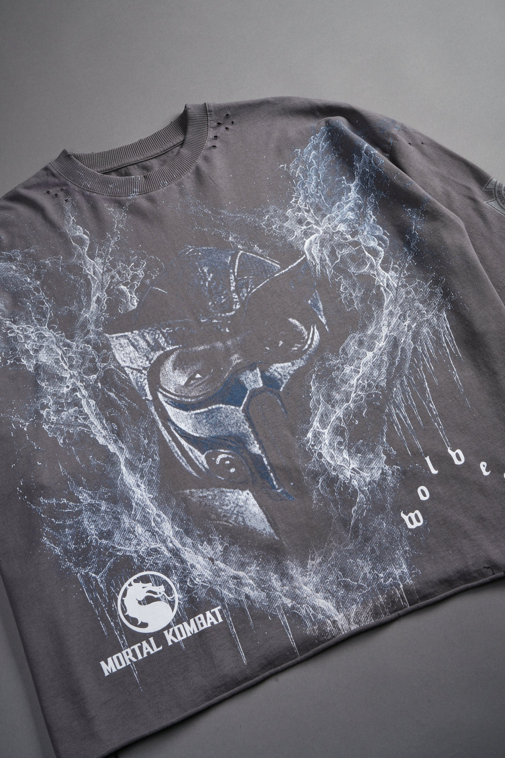 Sub-Zero Distressed Grunge Box Cut Tee V2 in Slate Gray — imagem 10
