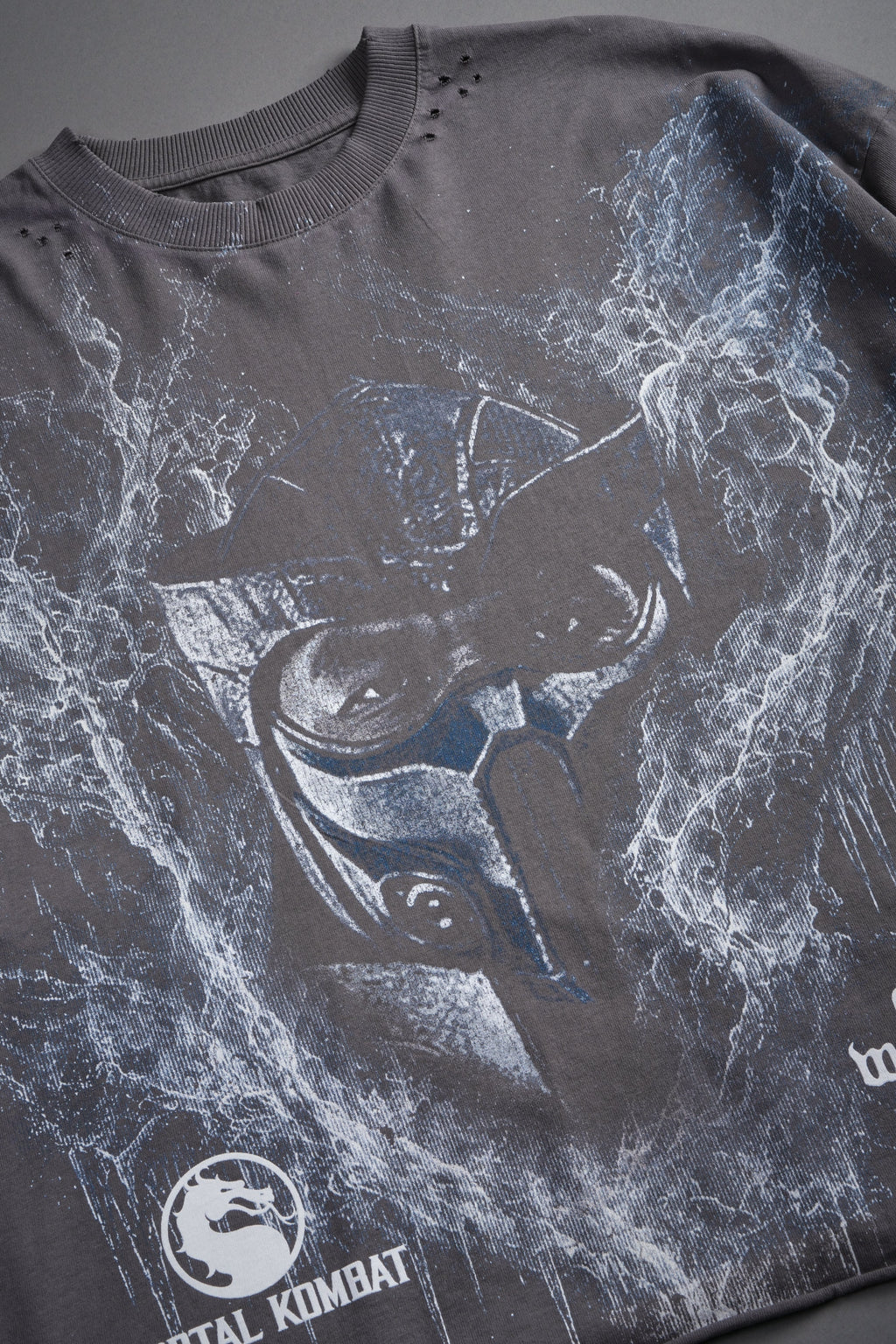 Sub-Zero Distressed Grunge Box Cut Tee V2 in Slate Gray — imagem 11