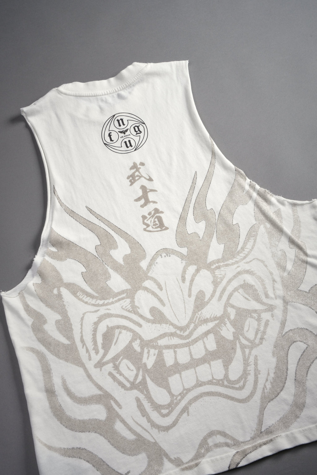 Half Mask Tommy Muscle Tee in Cream — imagem 9
