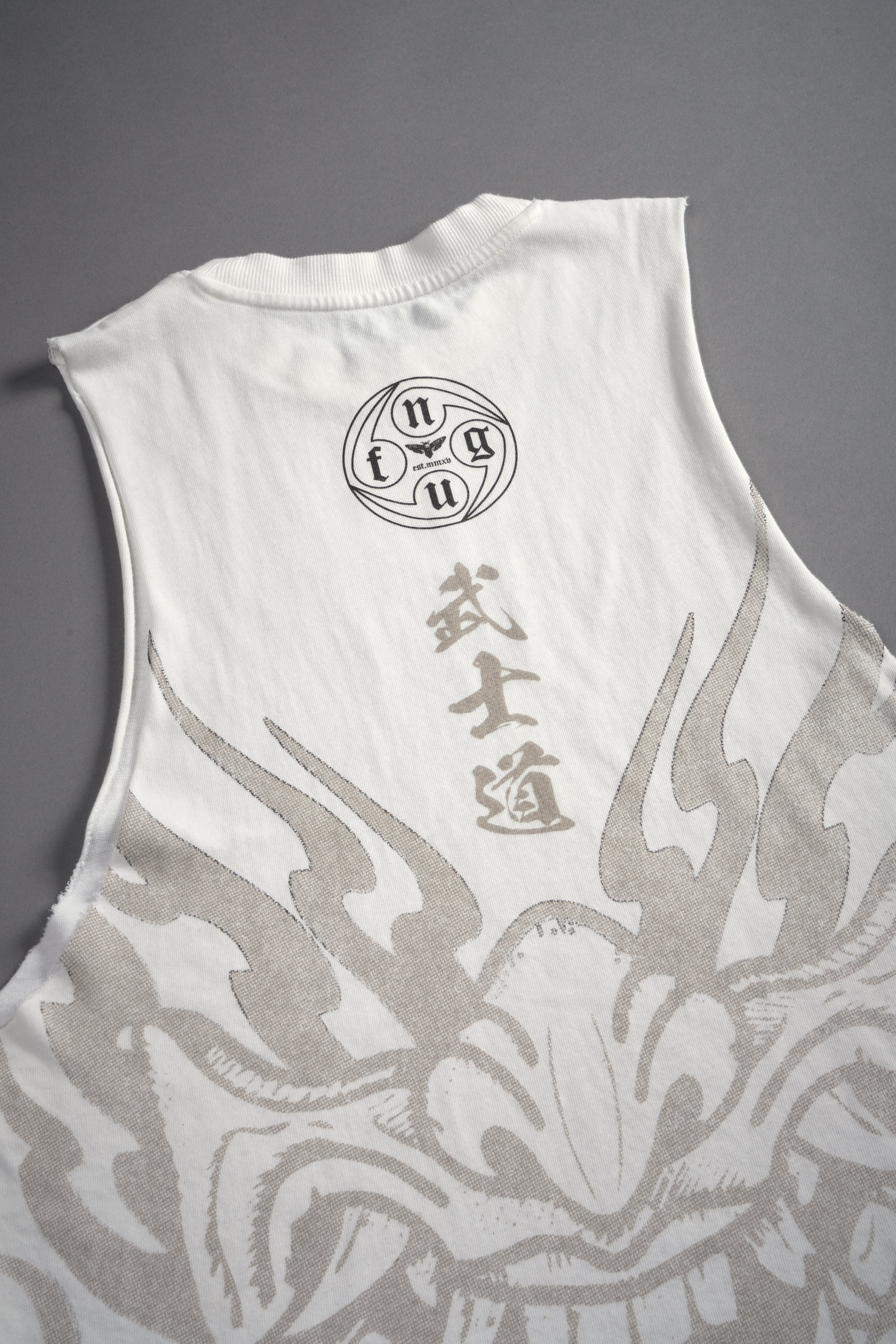 Half Mask Tommy Muscle Tee in Cream — imagem 10