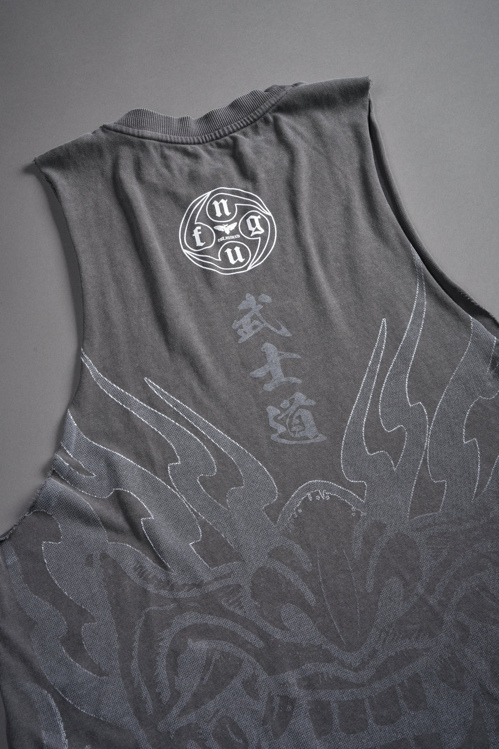 Half Mask Tommy Muscle Tee in Slate Gray — imagem 10
