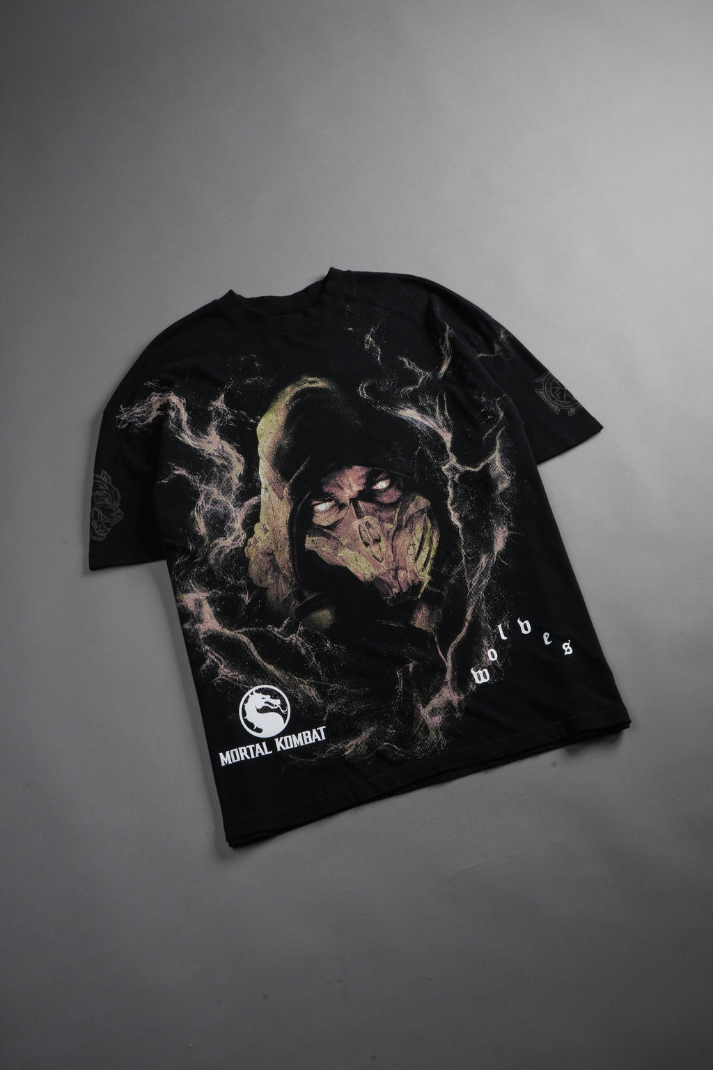 Scorpion Fire Premium Oversized Tee in Black — imagem 14