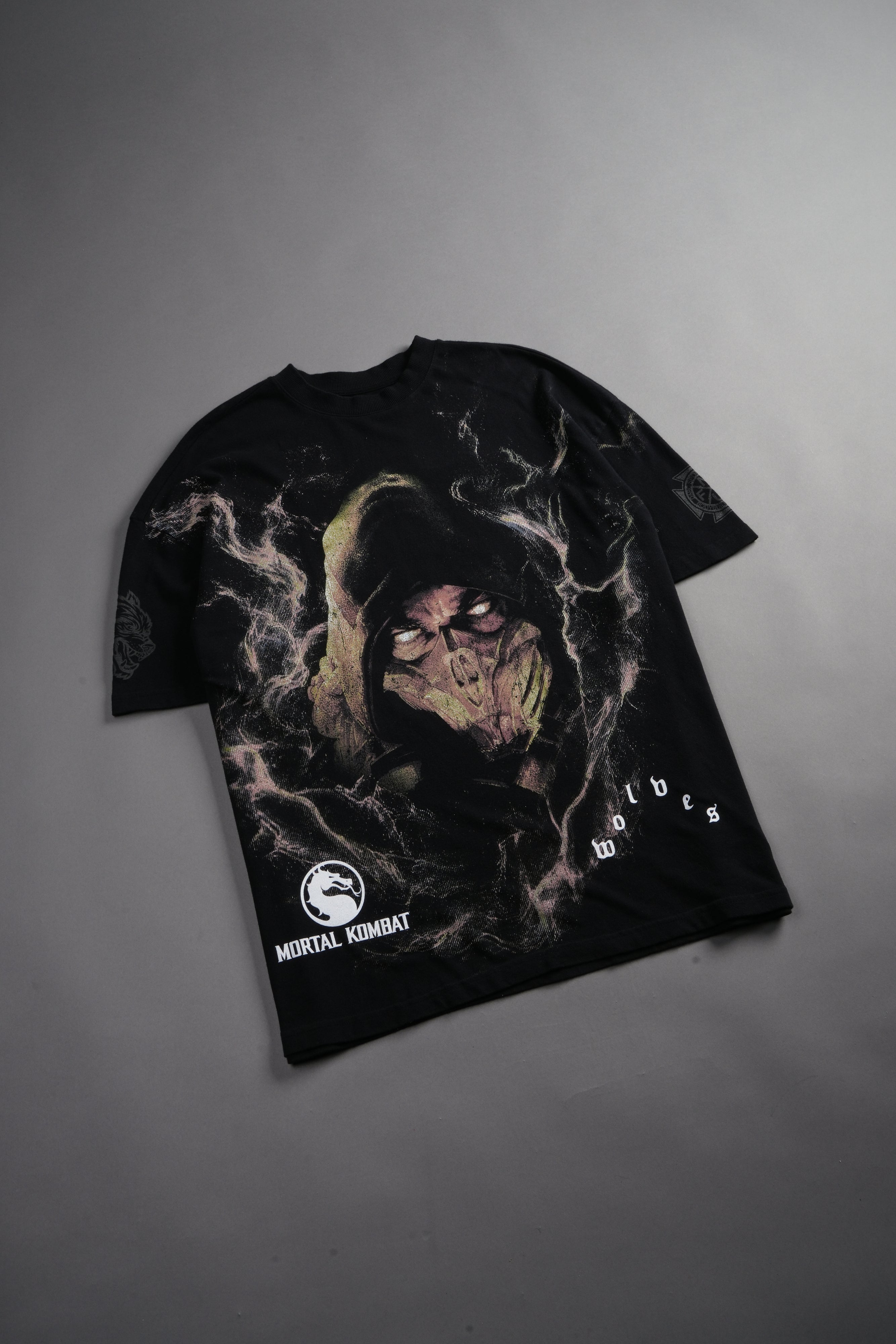 Scorpion Fire Premium Oversized Tee in Black — imagem 14