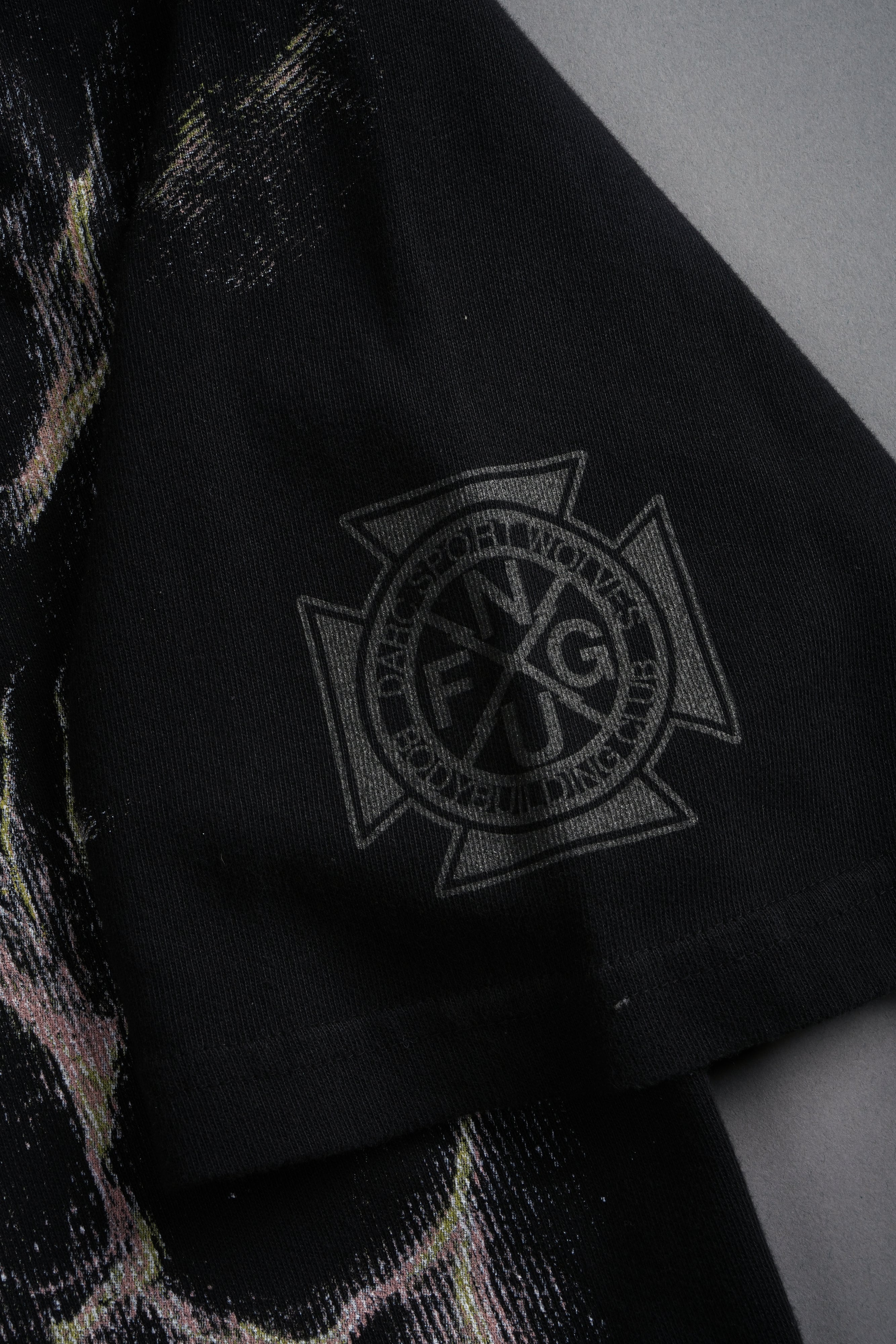 Scorpion Fire Premium Oversized Tee in Black — imagem 18