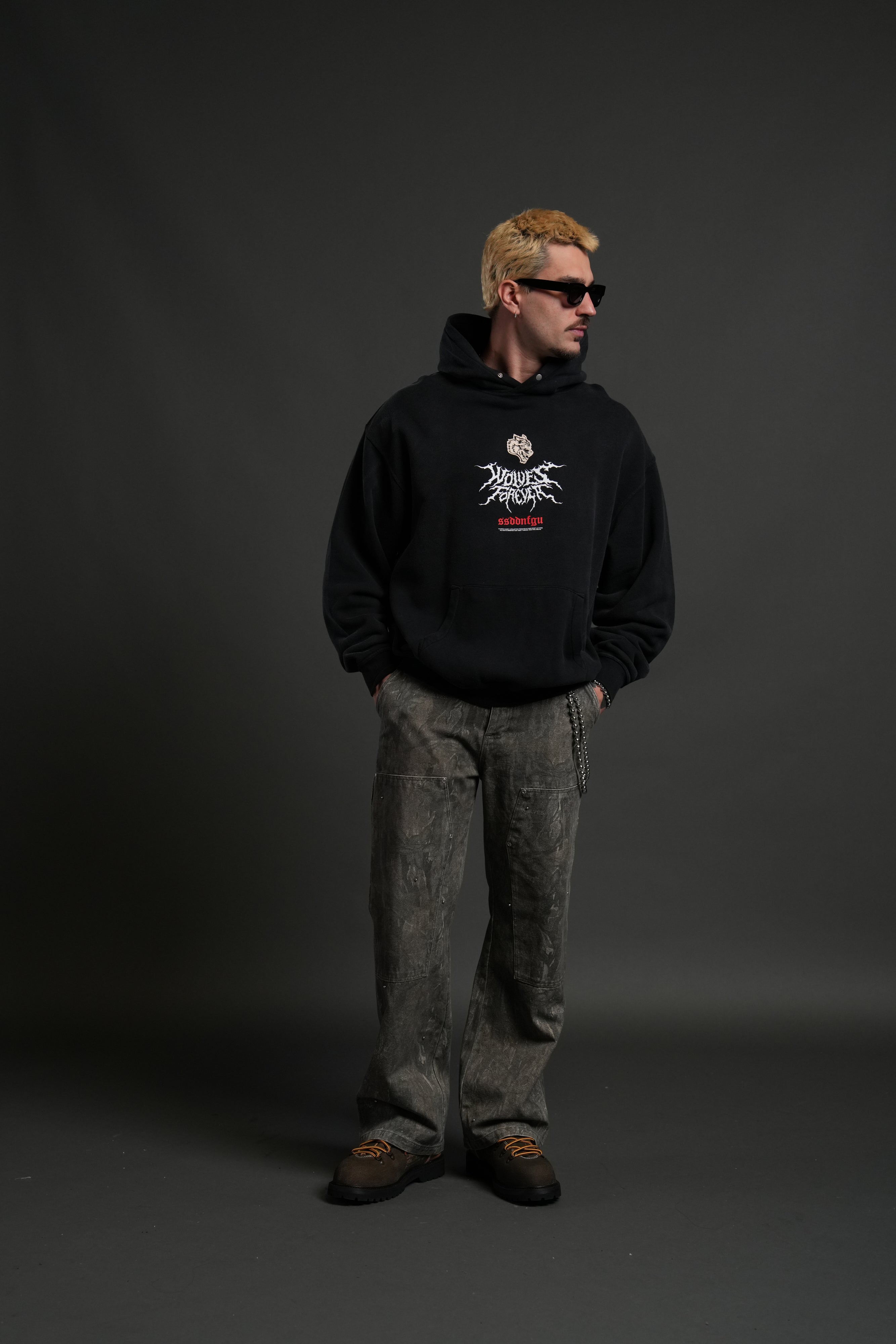 Mori Rose "Pierce" Hoodie in Black Drift Wash — imagem 5