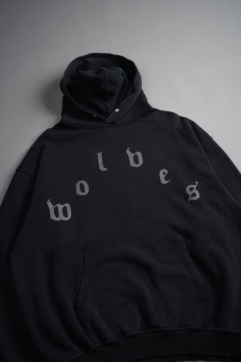 Scorpion Fire Pierce Hoodie in Black — imagem 15