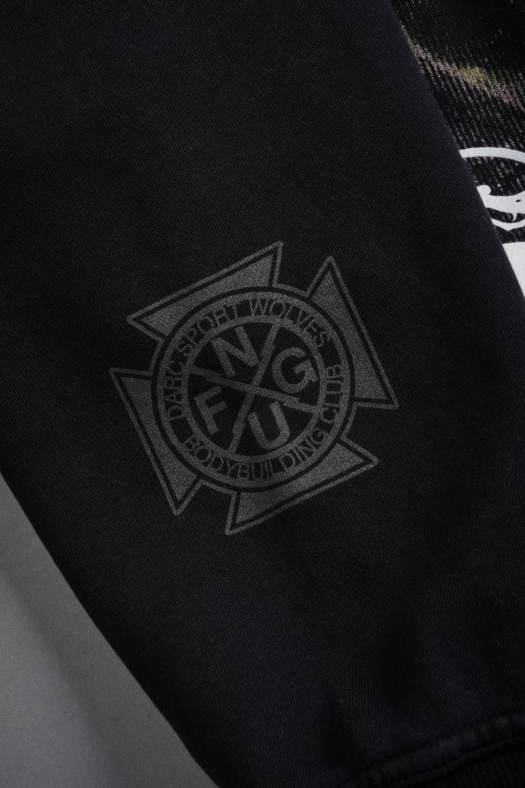 Scorpion Fire Pierce Hoodie in Black — imagem 20
