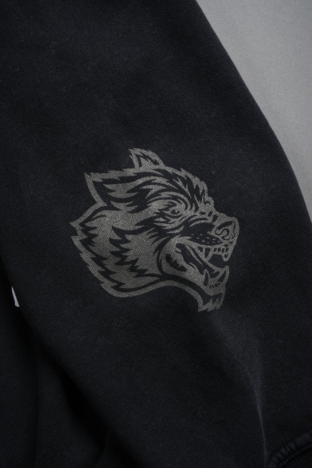 Scorpion Fire Pierce Hoodie in Black — imagem 21