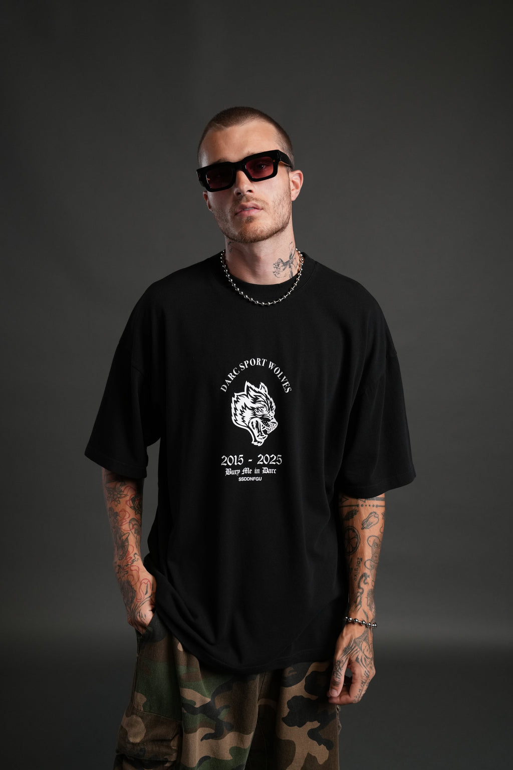 Wolf Blood "Premium" Oversized Tee in Black — imagem 2