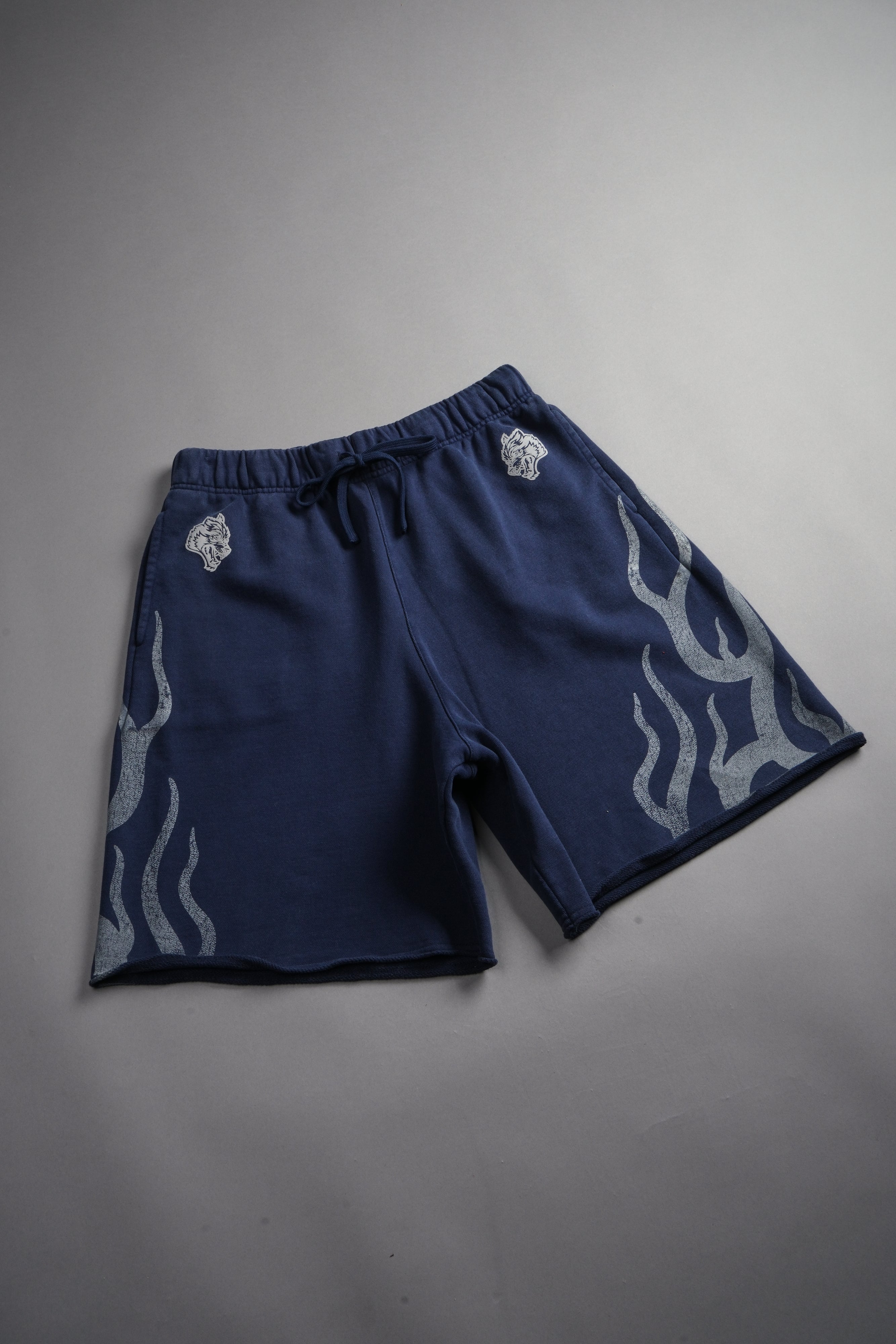 Fight Or Flight Grunge Oversized Raw Hem Post Lounge Sweat Shorts in Navy — imagem 11