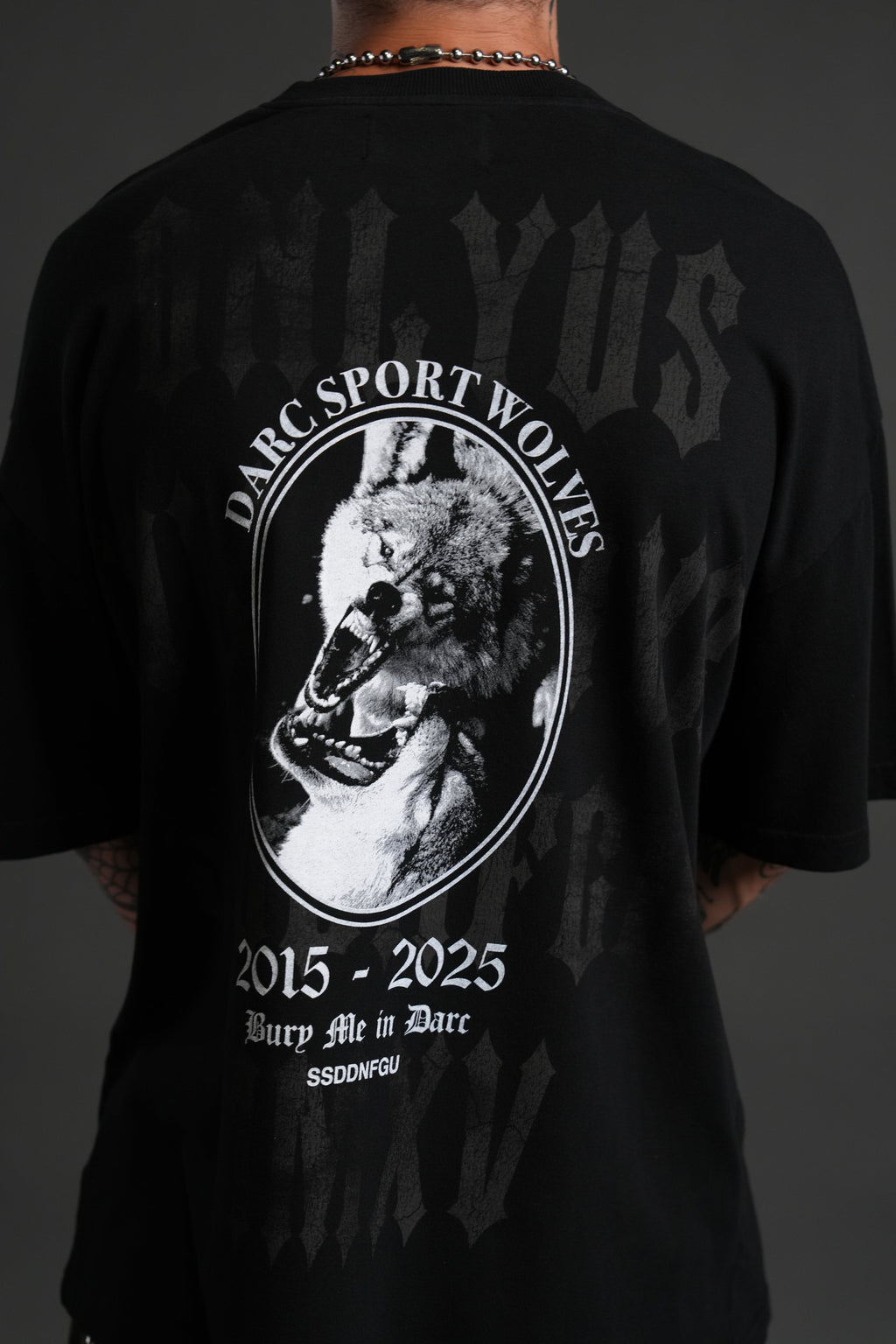 Wolf Blood "Premium" Oversized Tee in Black — imagem 8