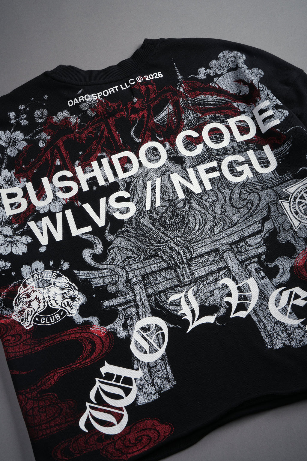 Gates Inferno Premium Raw Hem Box Cut Tee in Black — imagem 14