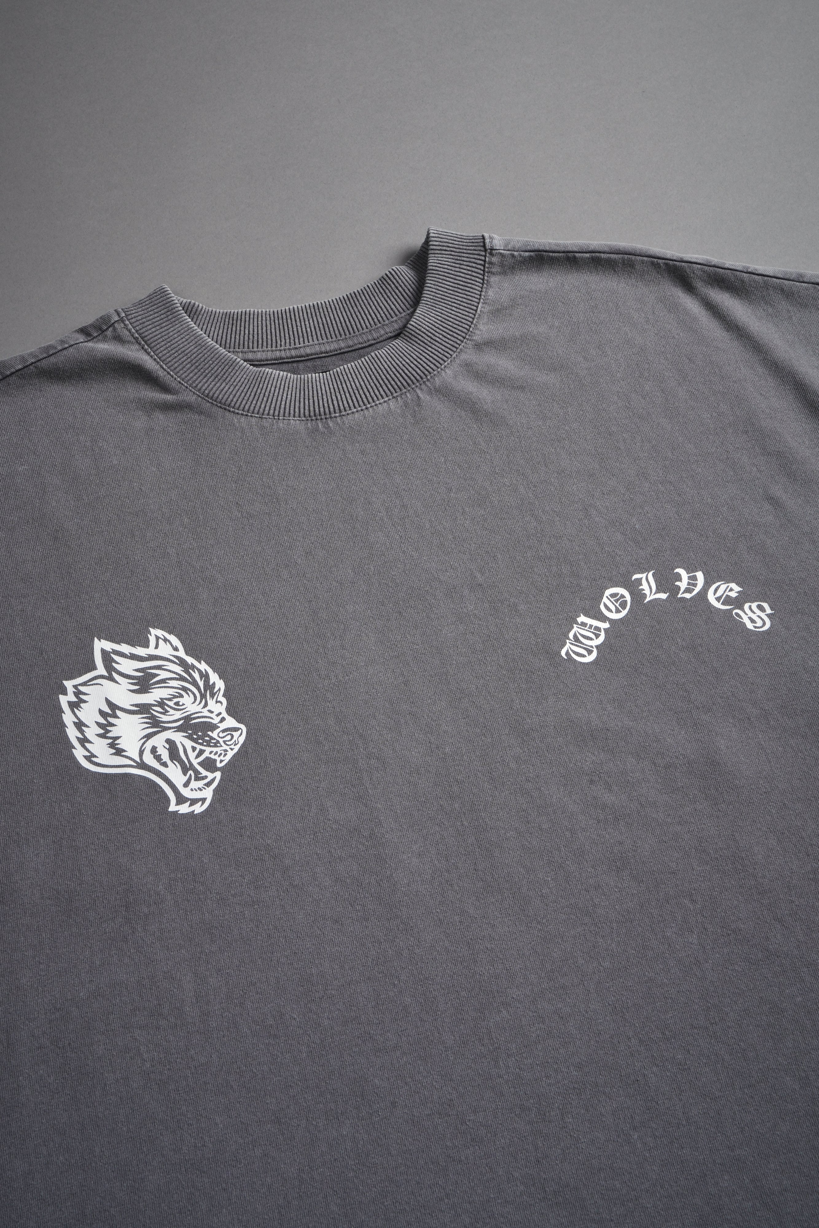 Steel Code Grunge Mid Length Raw Hem Cap Sleeve Tee in Slate Gray — imagem 7