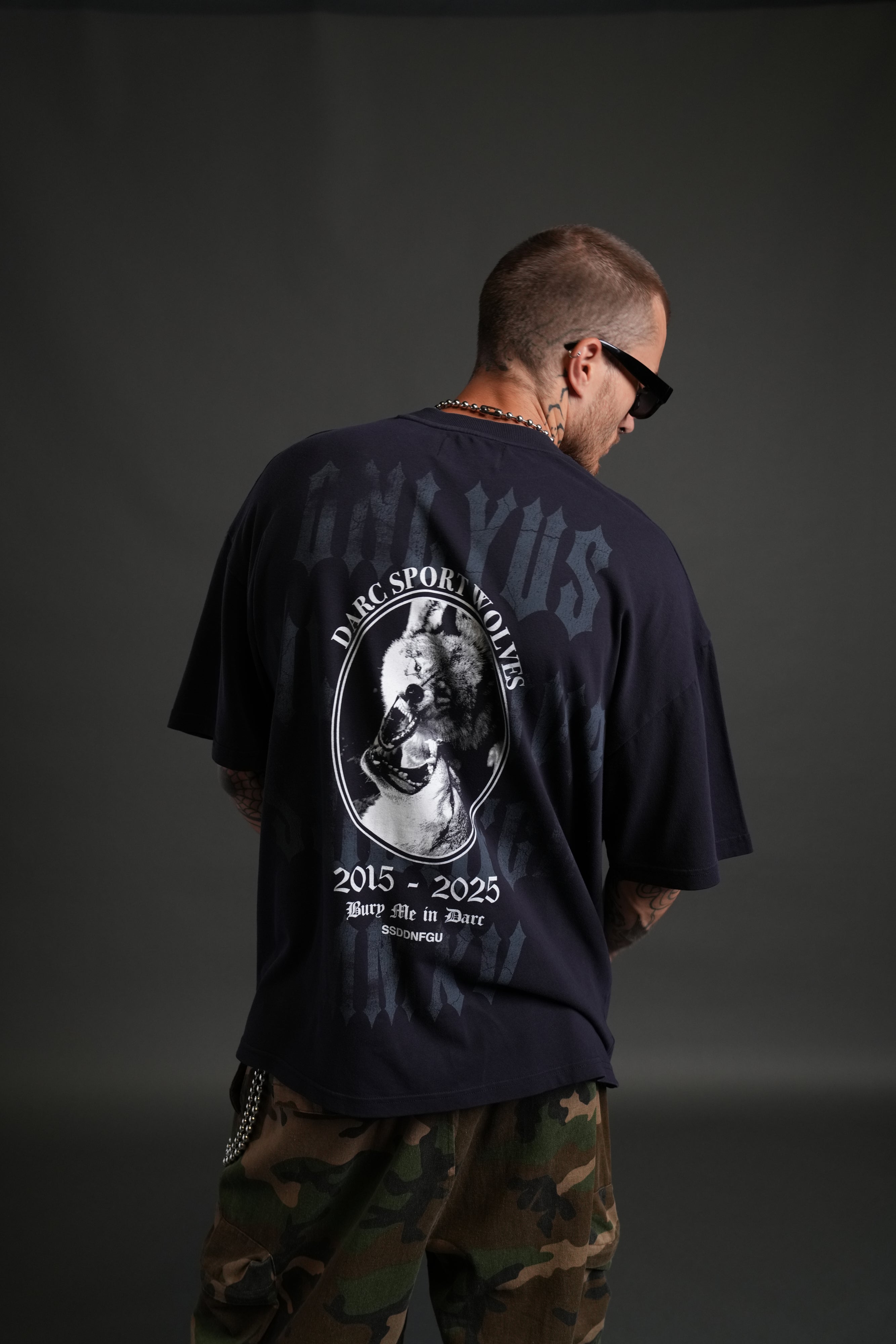 Wolf Blood "Premium" Oversized Tee in Nightshade — imagem 4