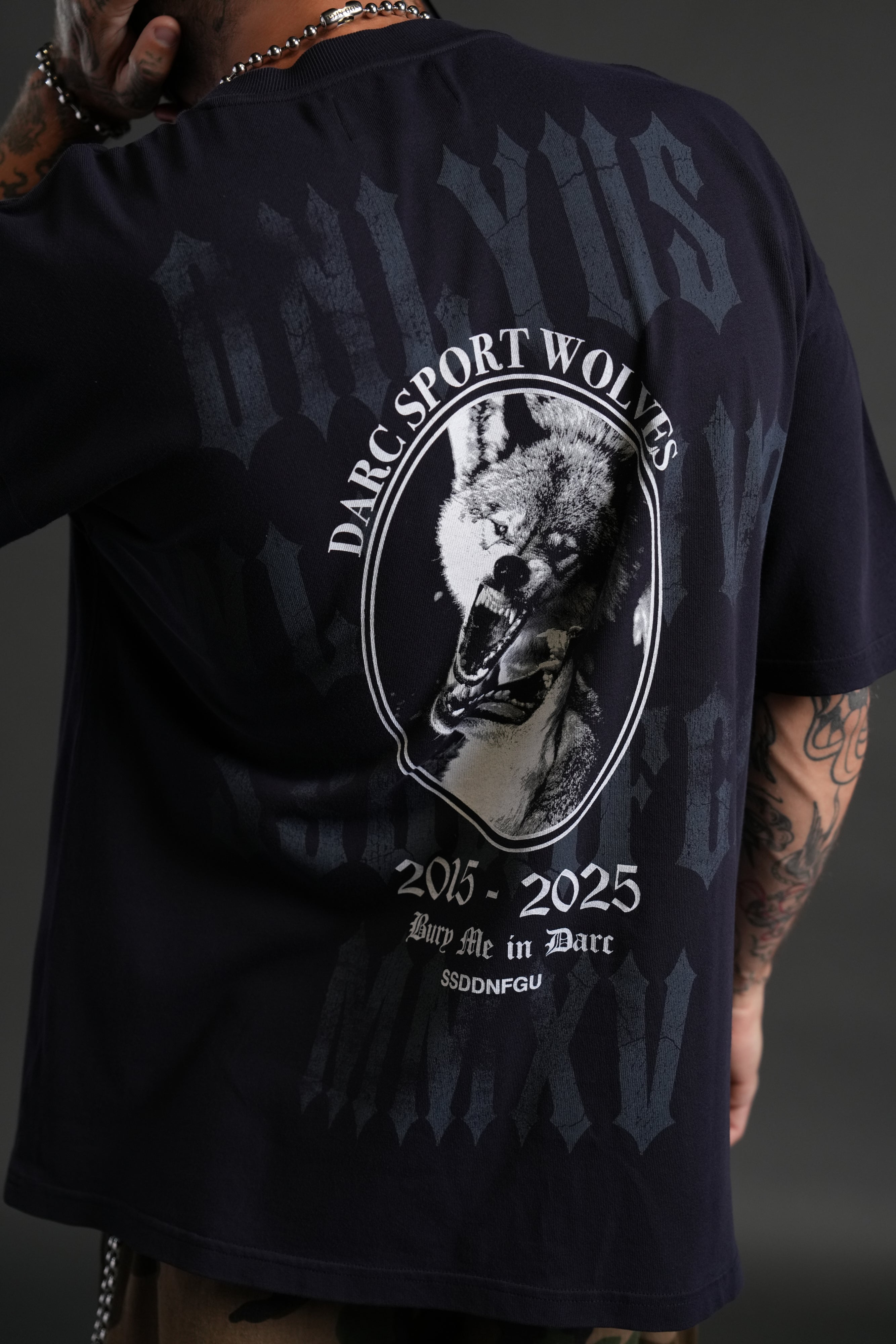 Wolf Blood "Premium" Oversized Tee in Nightshade — imagem 8