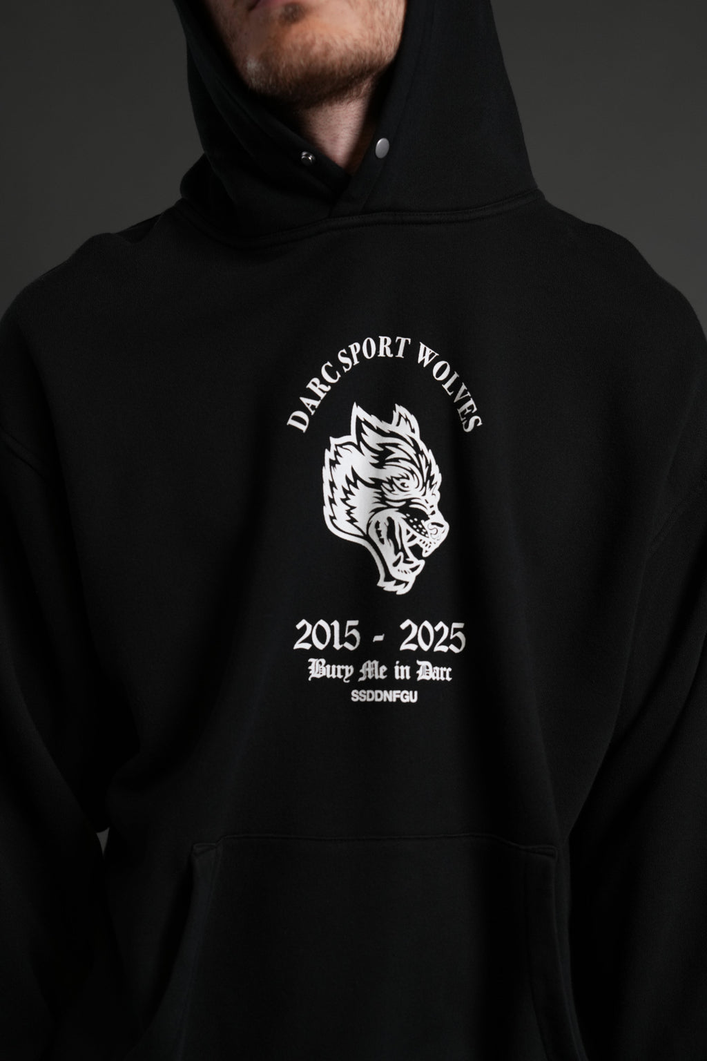 Wolf Blood "Pierce" Hoodie in Black — imagem 7