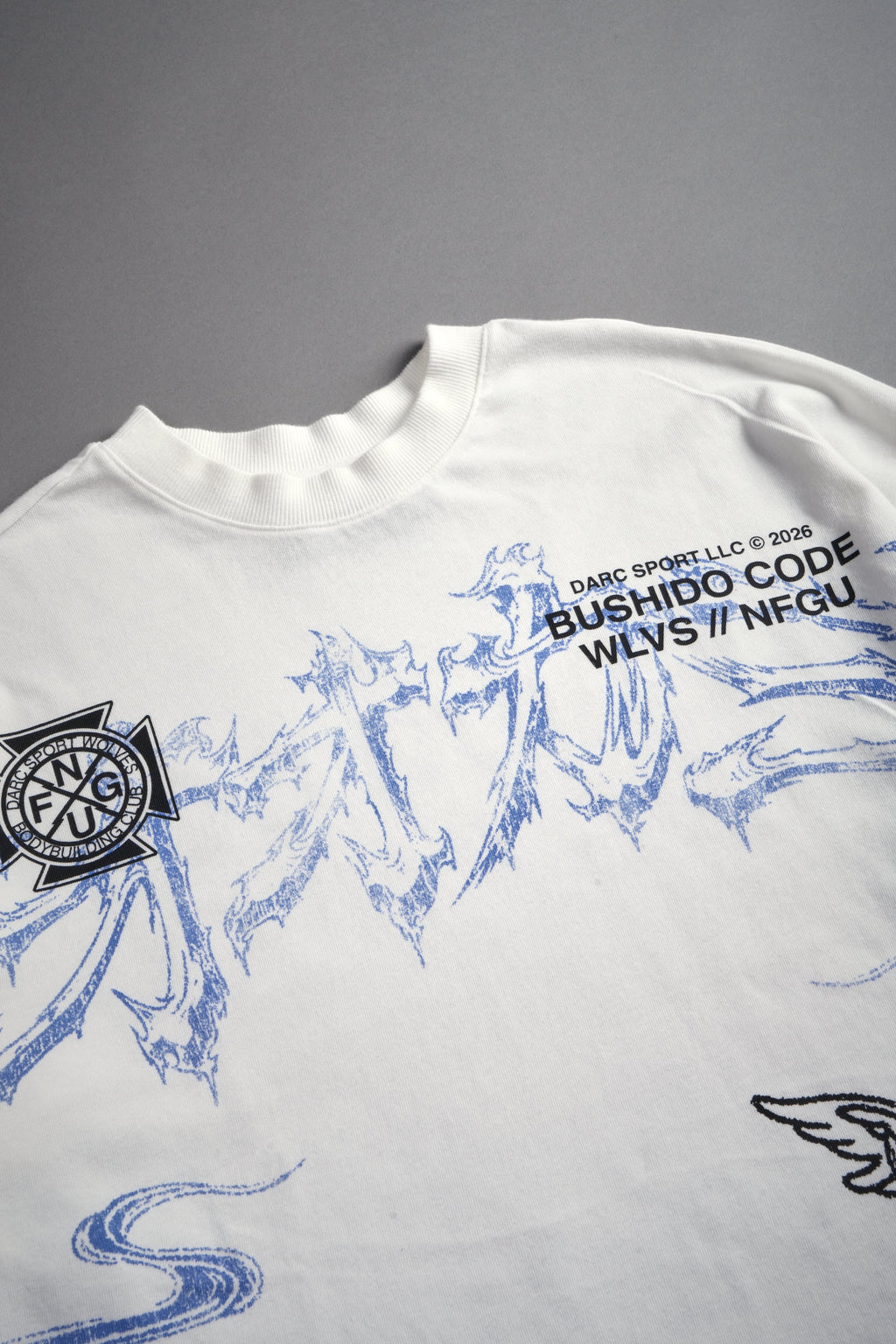 Gates Inferno Premium Raw Hem Box Cut Tee in Cream — imagem 9