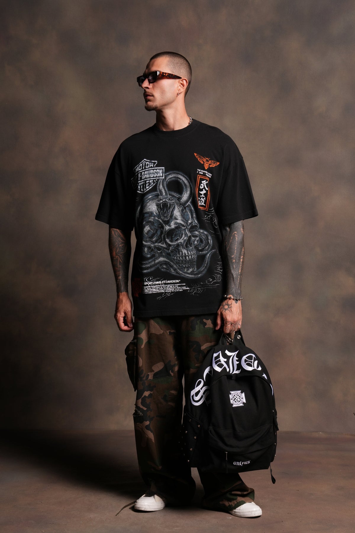 Wolves Chopper Everyday Backpack in Black - imagem 8